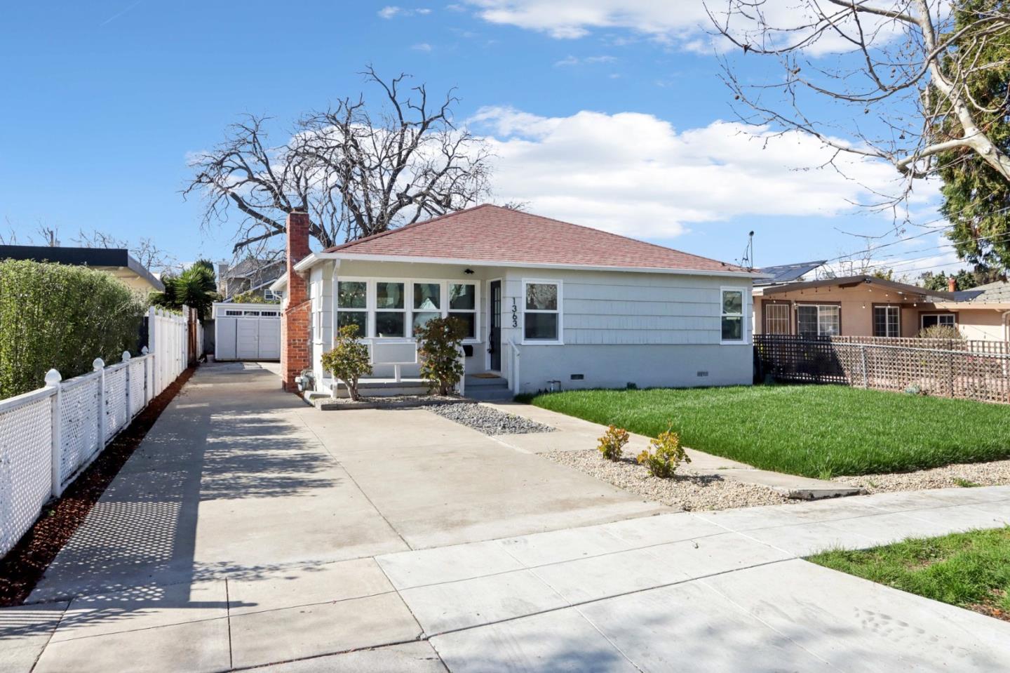 1363 Carlton AVE