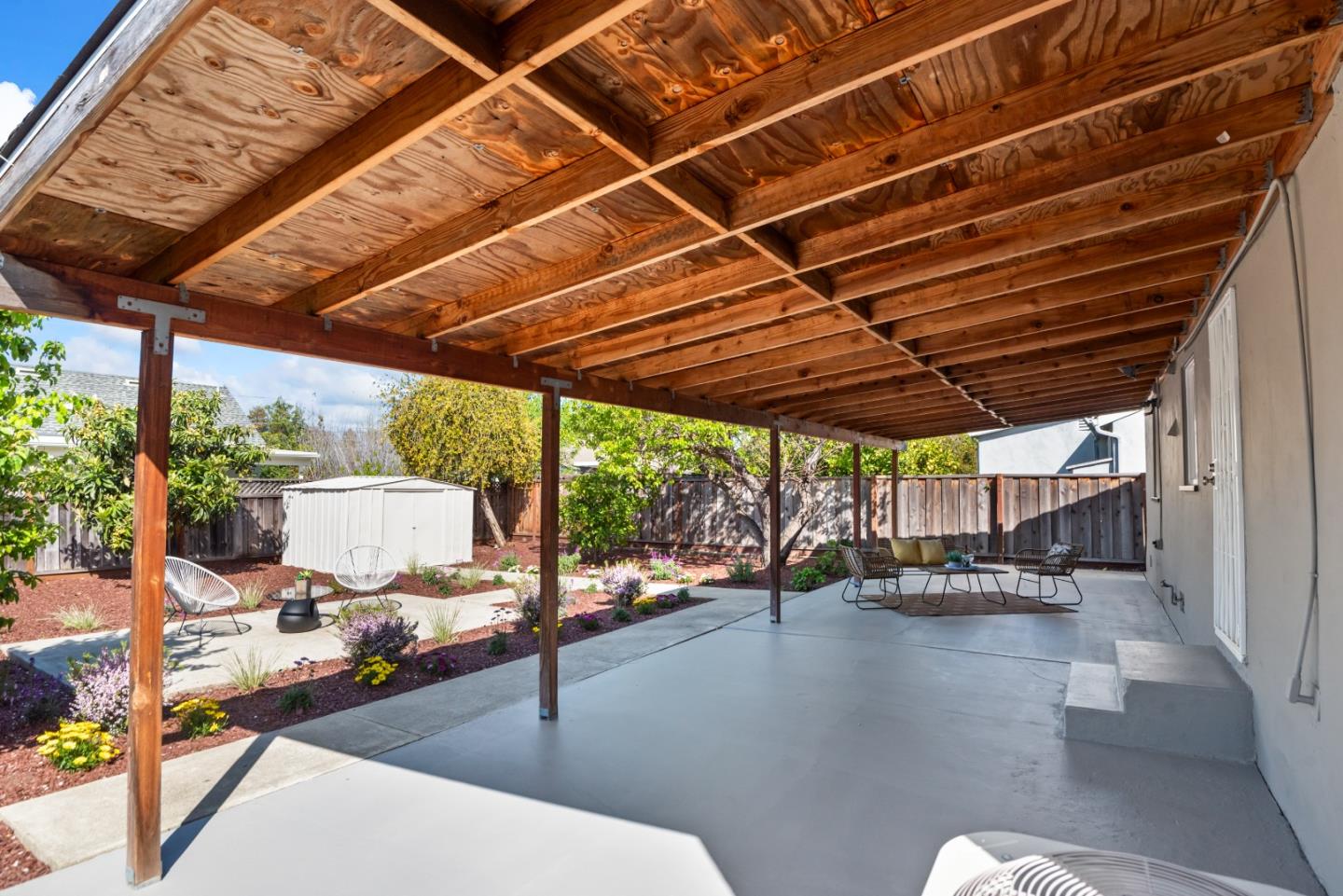 867 Birch AVE