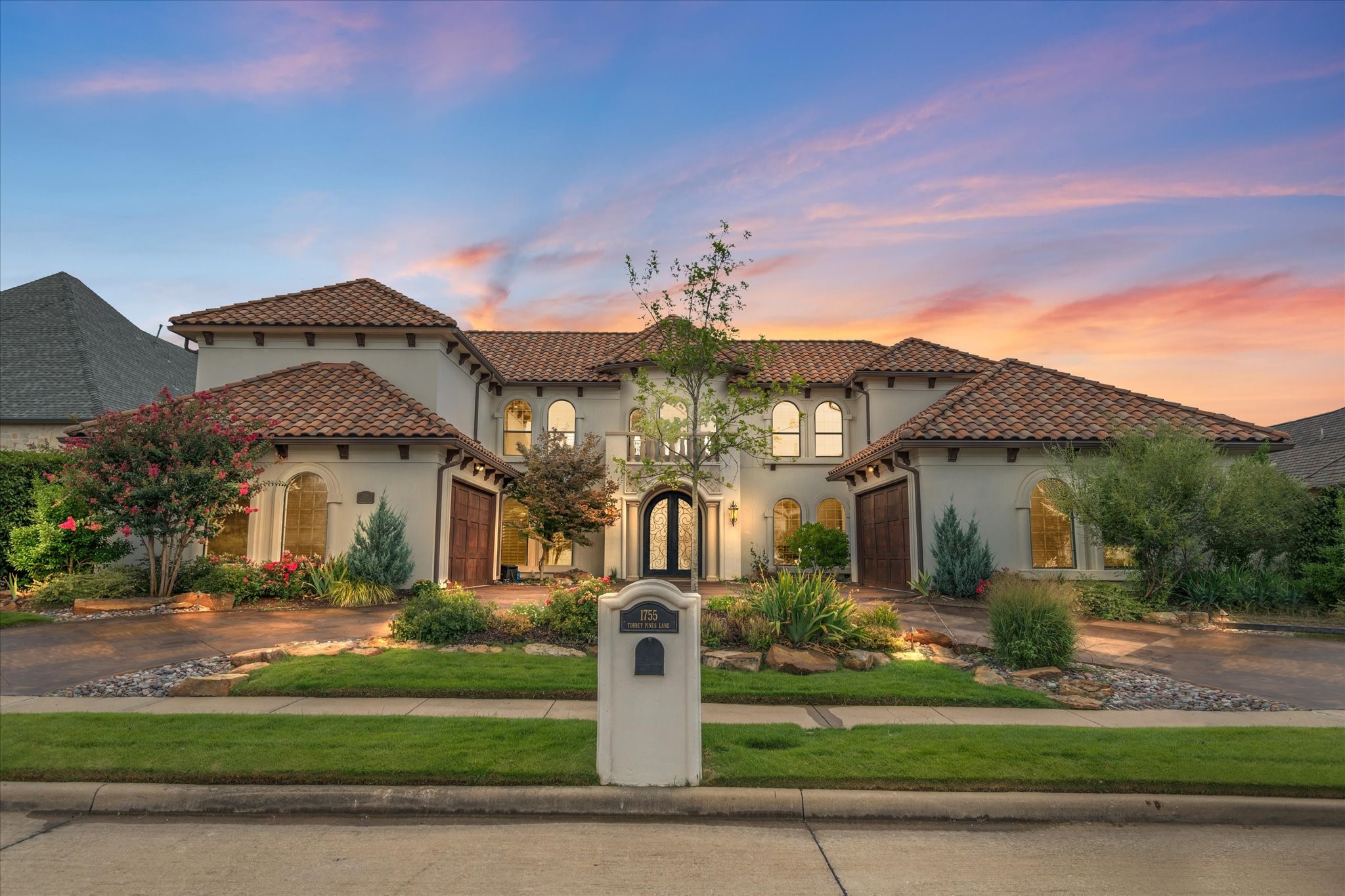1755 Torrey Pines Lane