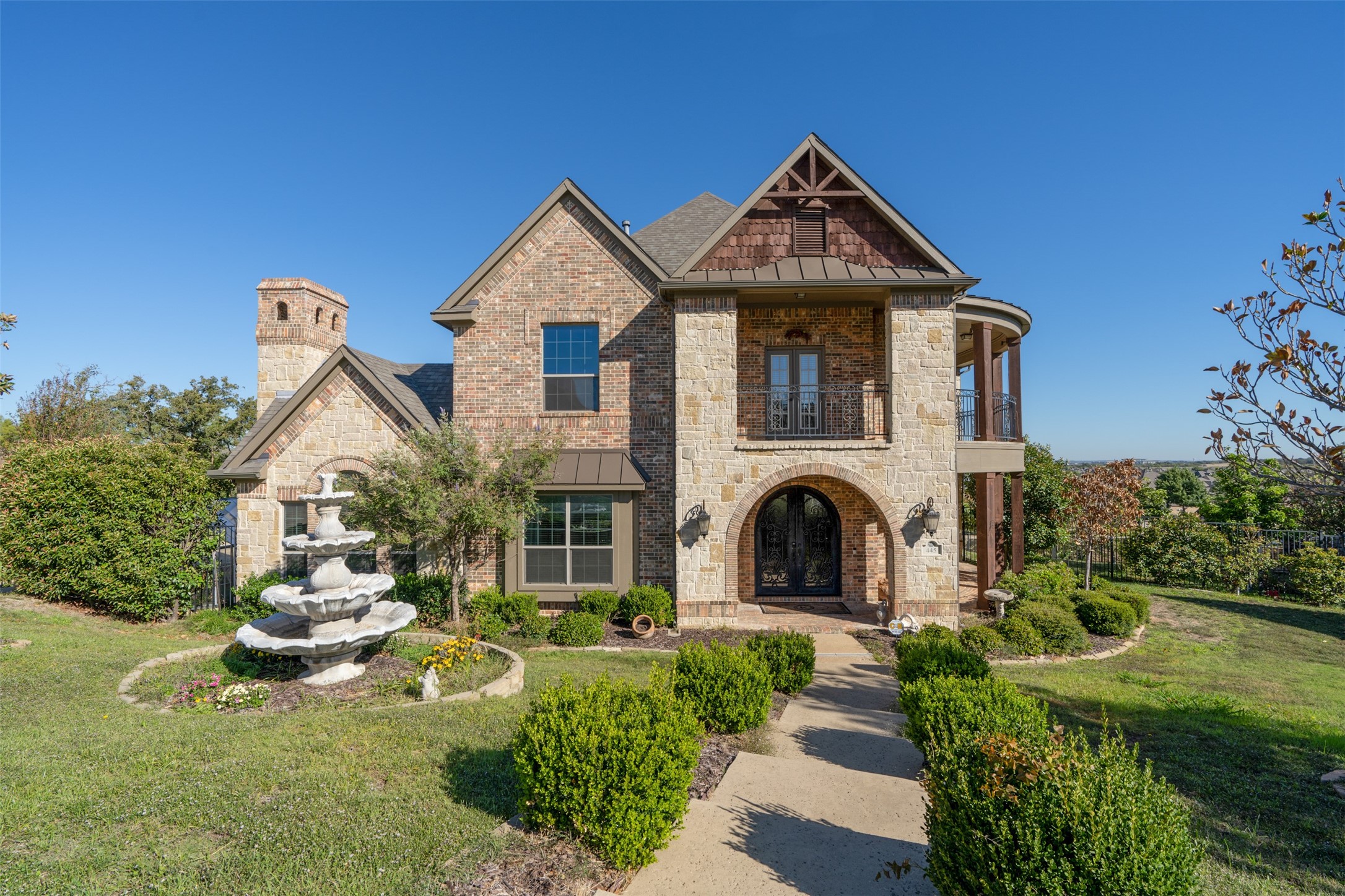 445 Monarch Hill Court