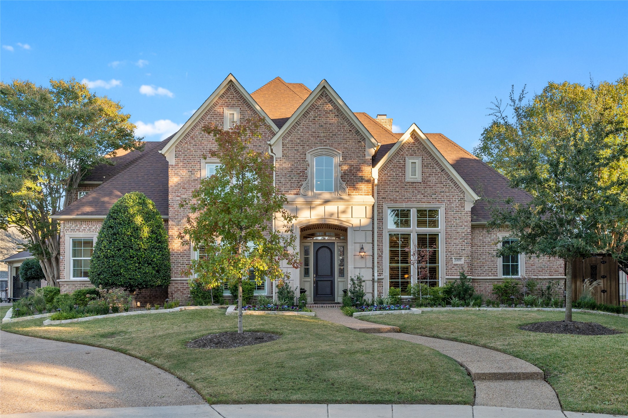 6400 Rockbluff Circle