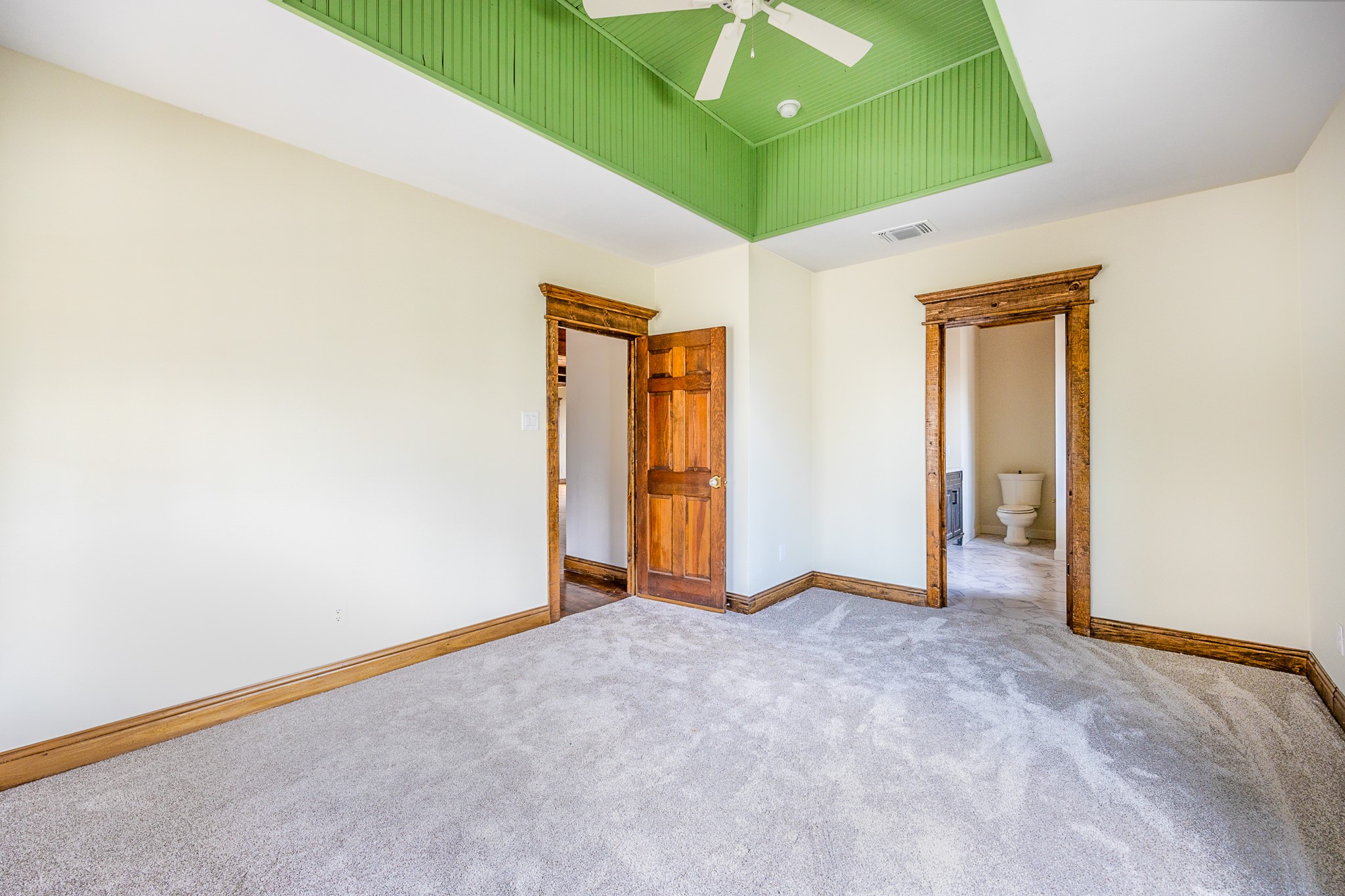 202 Throckmorton