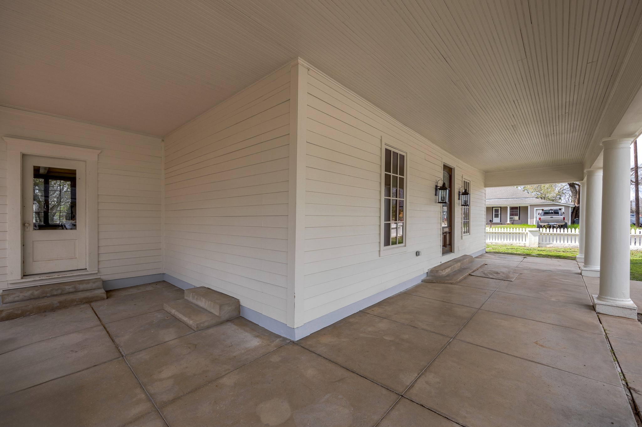 202 Throckmorton
