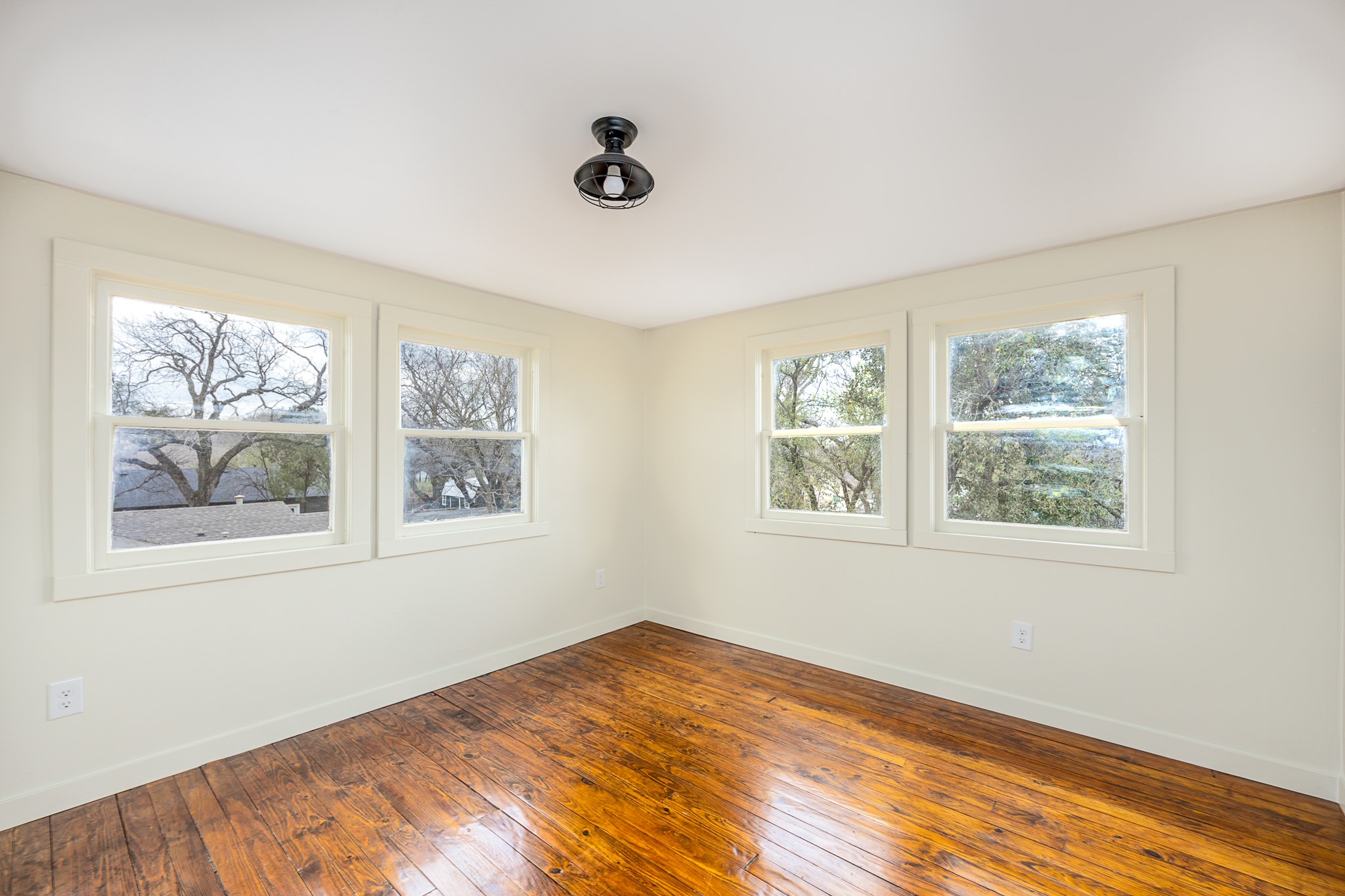 202 Throckmorton