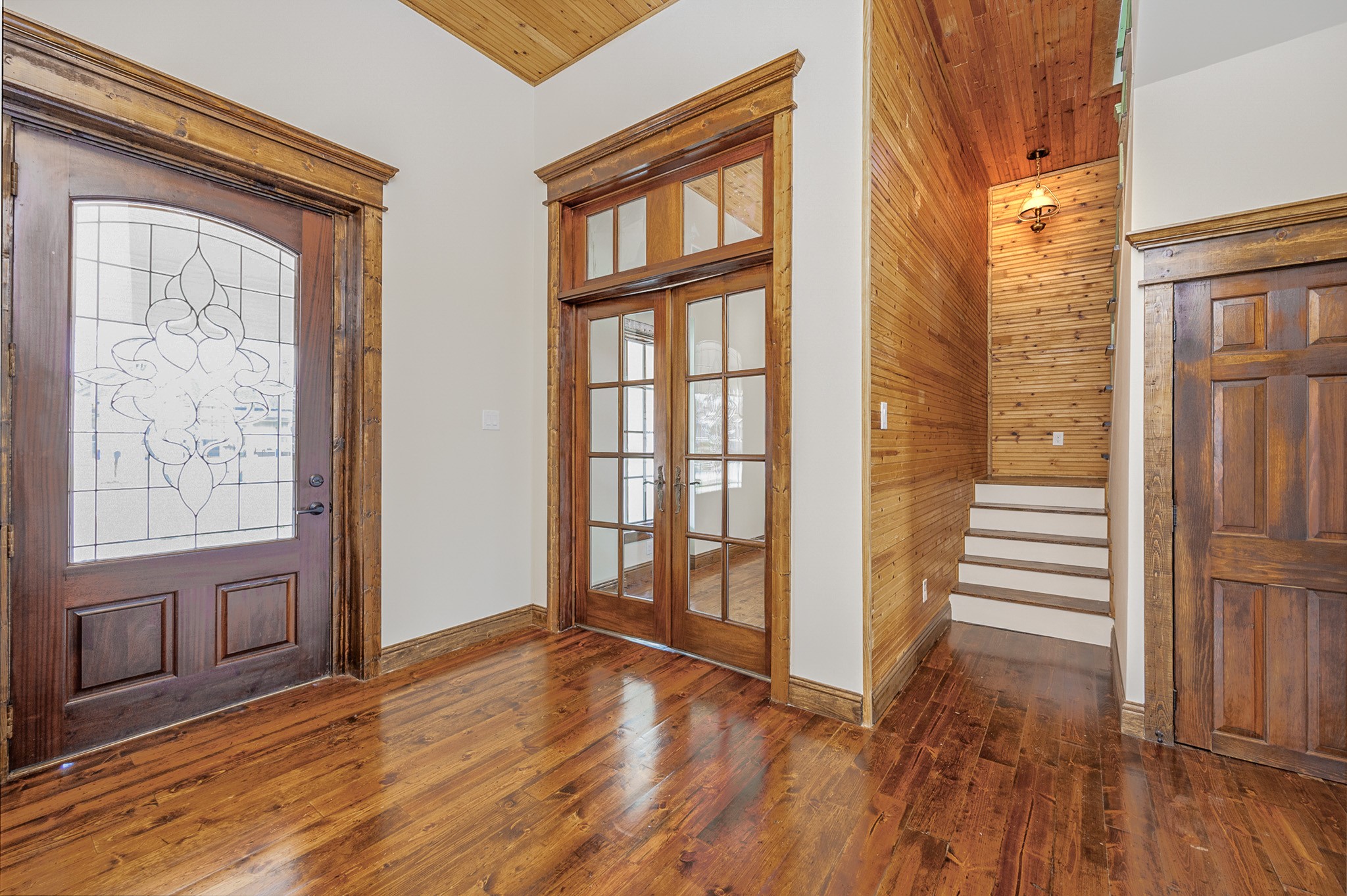 202 Throckmorton