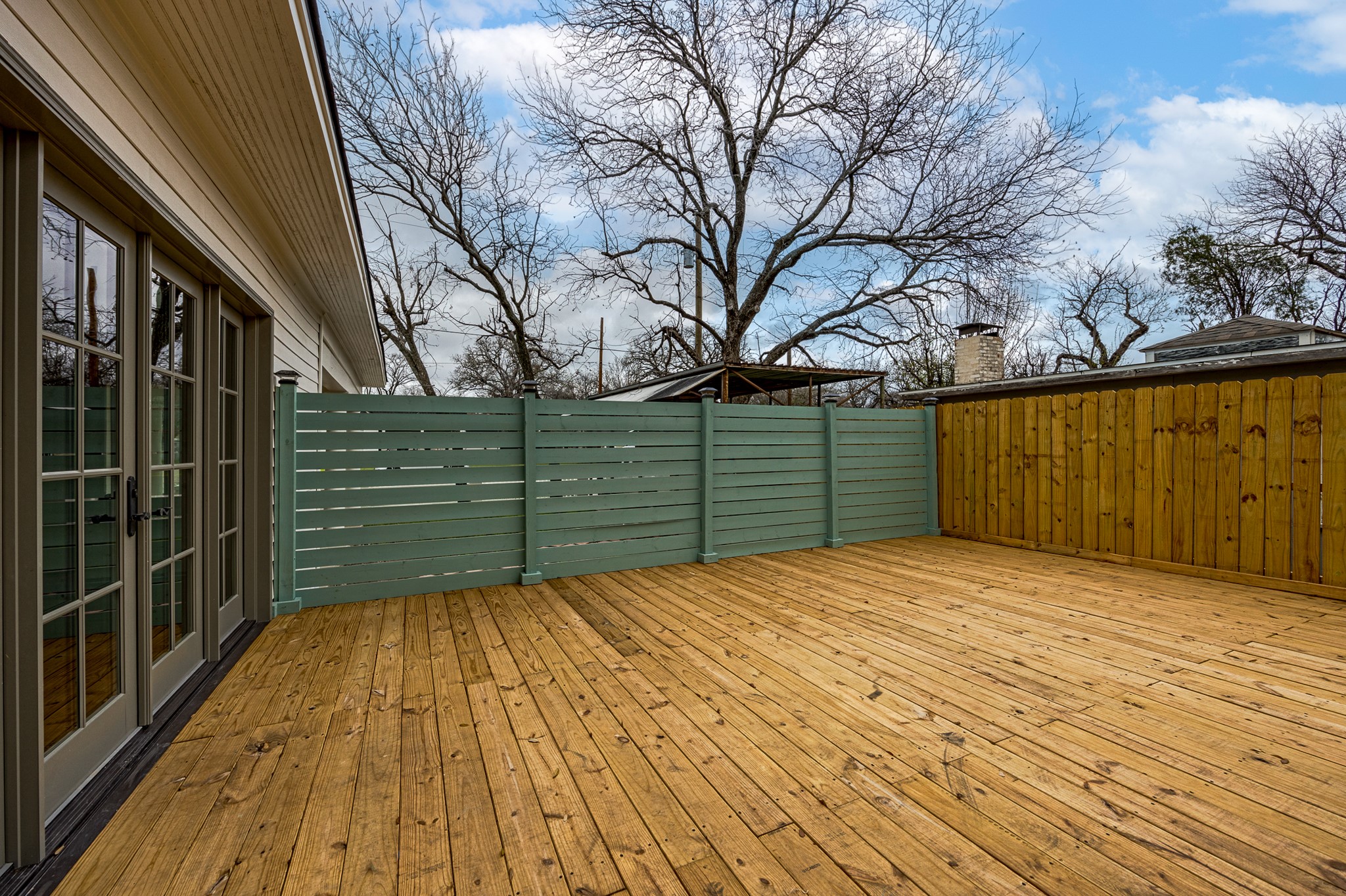 202 Throckmorton