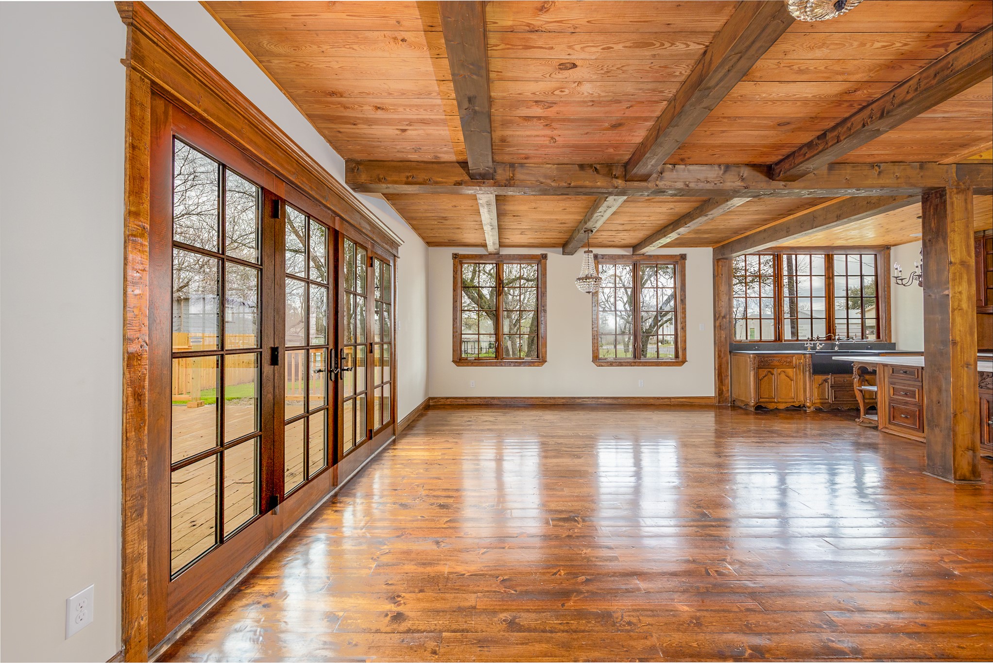 202 Throckmorton