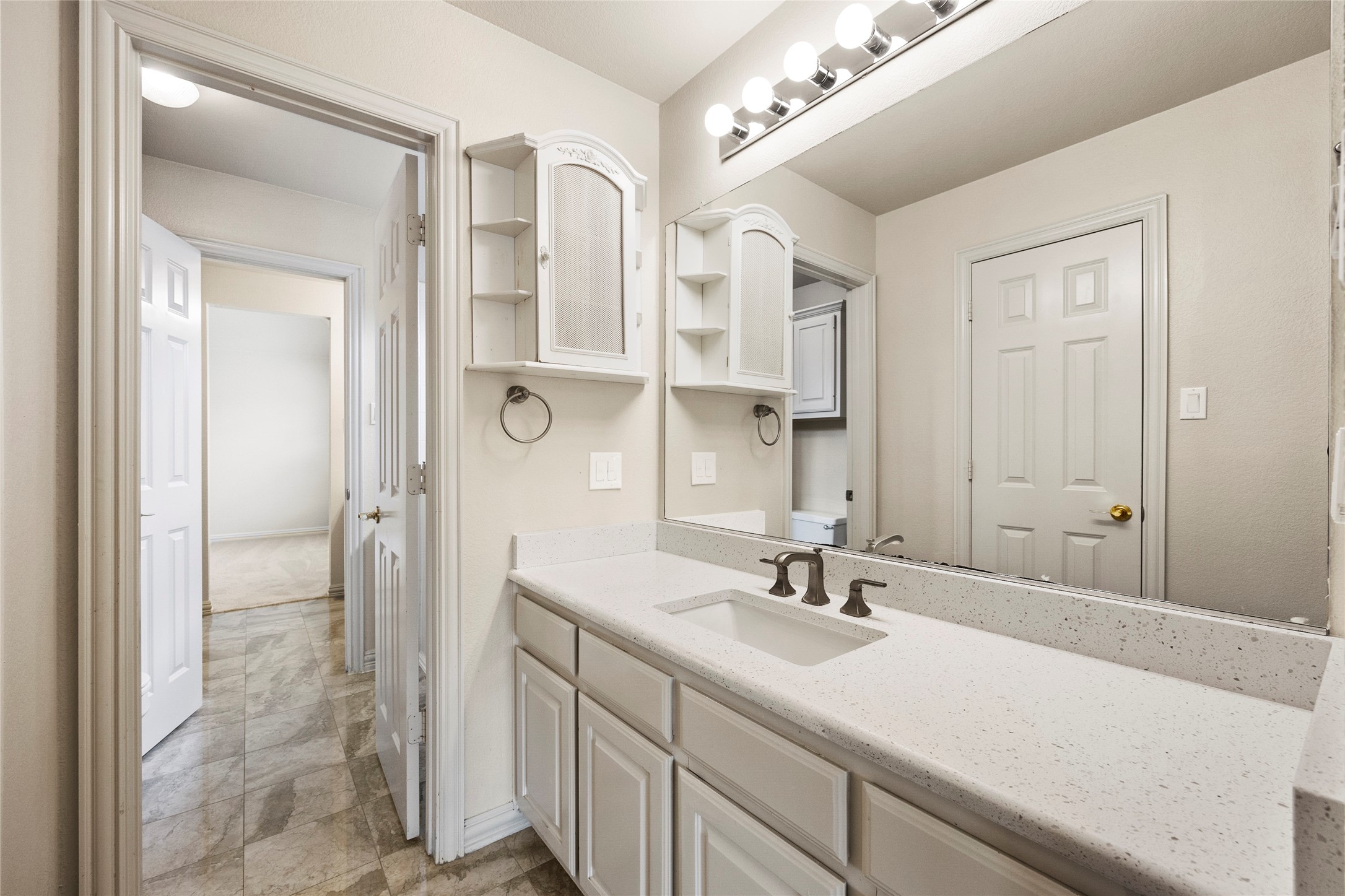 5125 Tennington Park