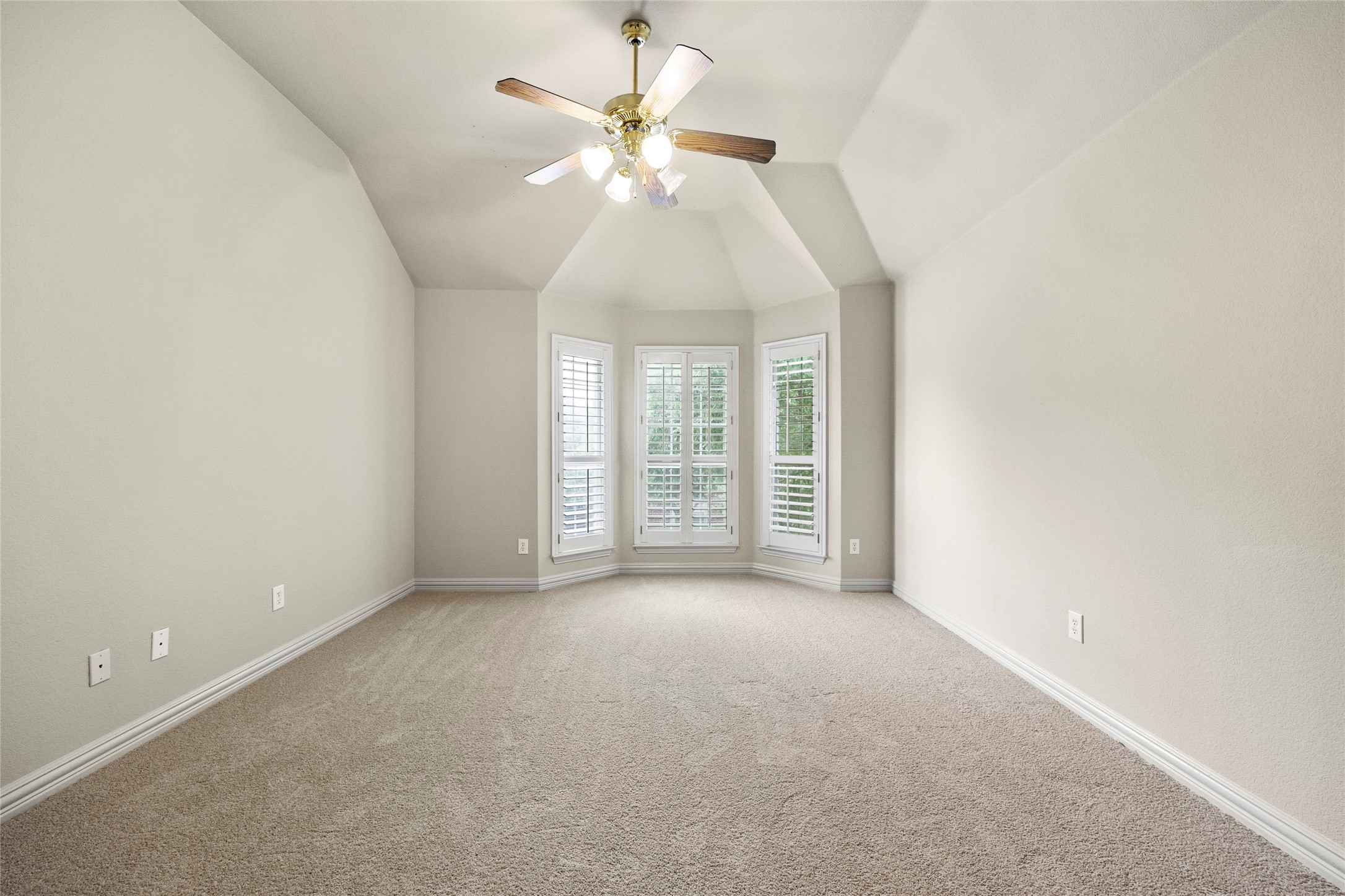 5125 Tennington Park
