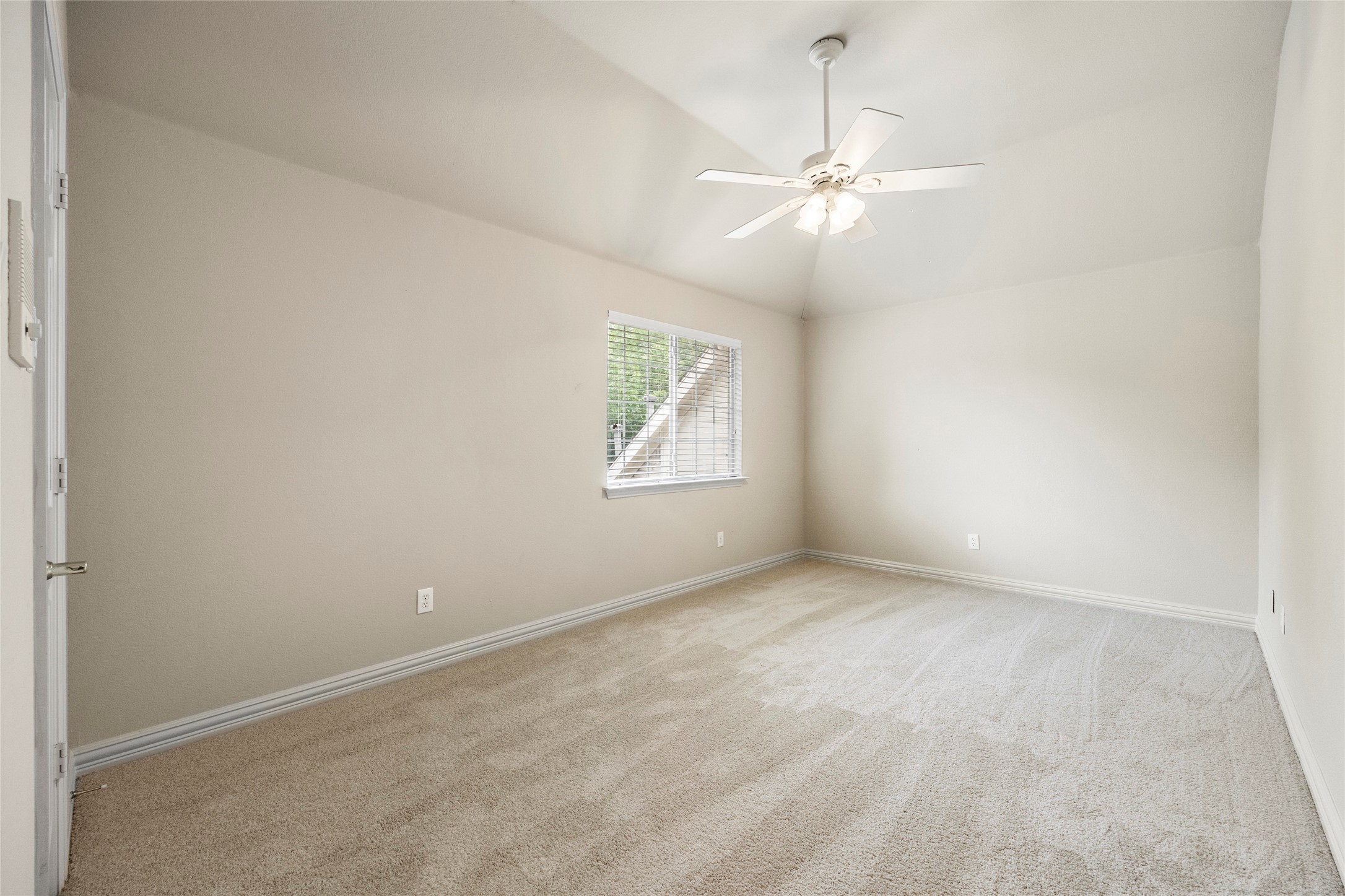 5125 Tennington Park