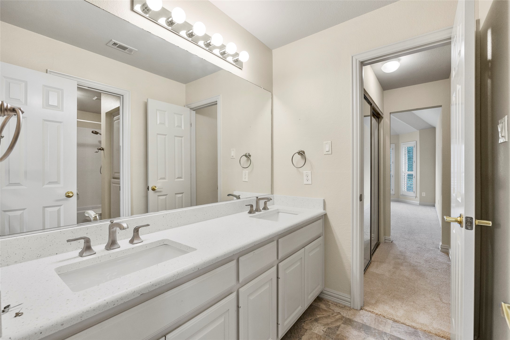 5125 Tennington Park
