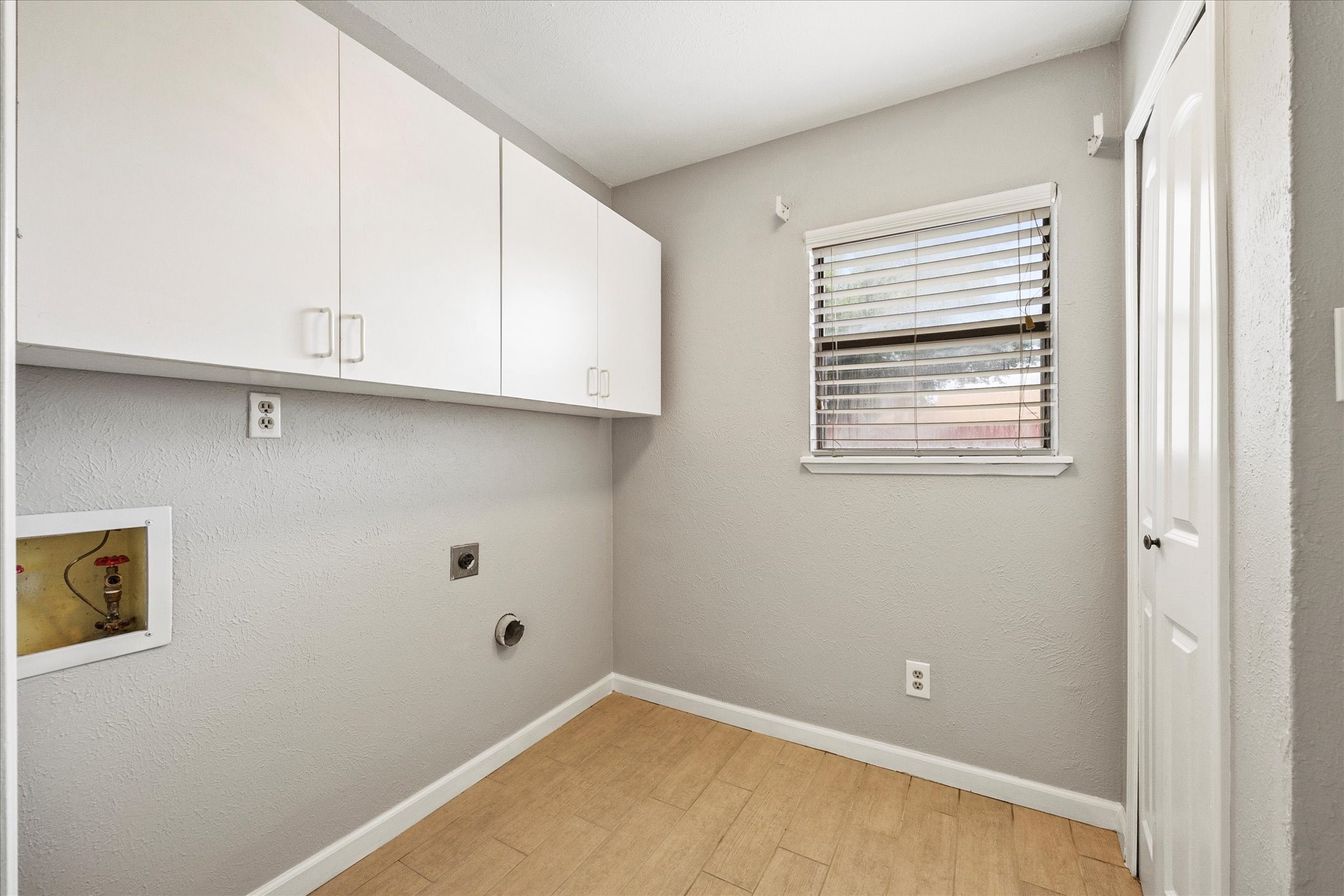 2214 E Peters Colony Road