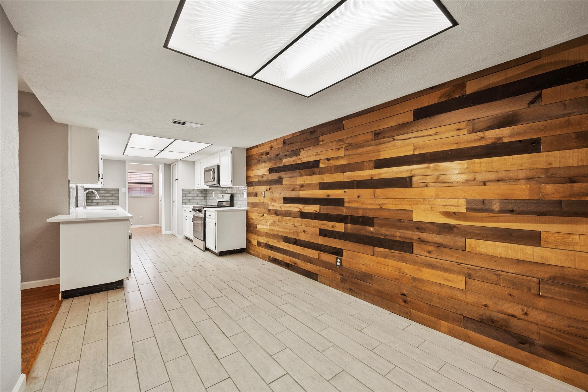 2214 E Peters Colony Road