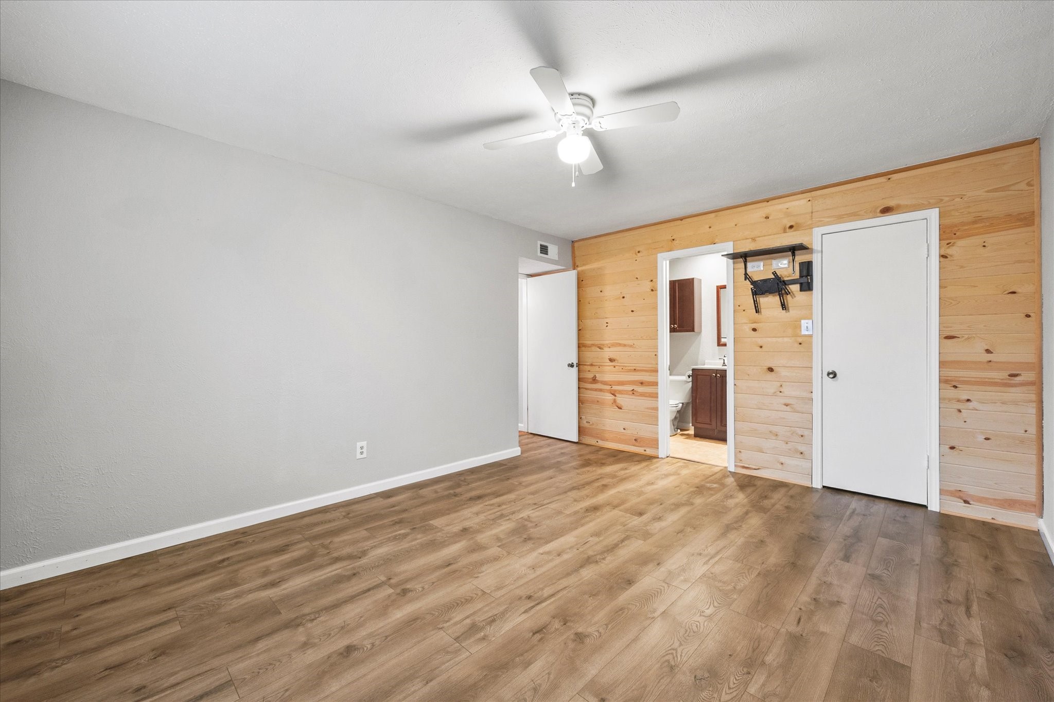 2214 E Peters Colony Road