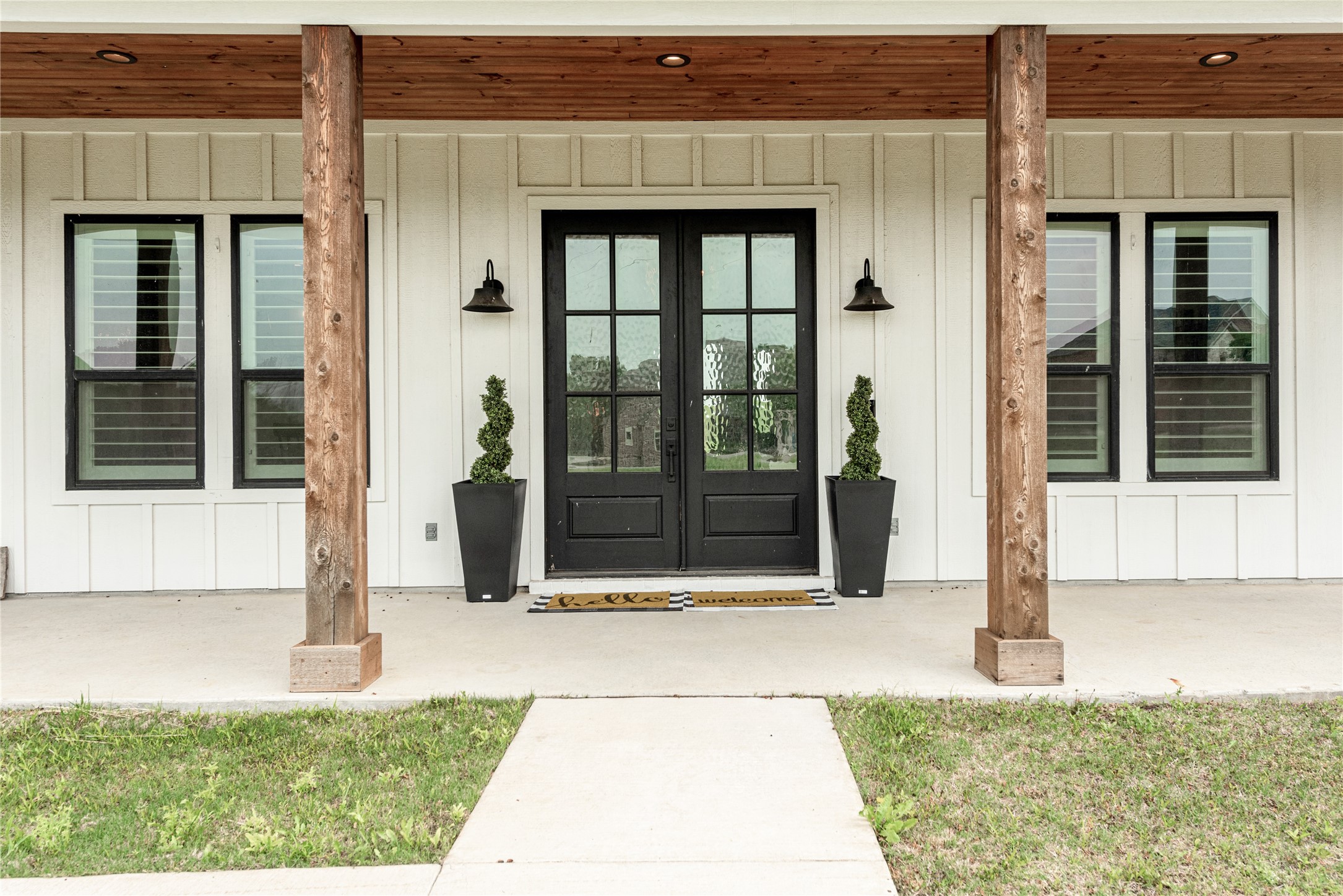 108 Whispering Winds Drive
