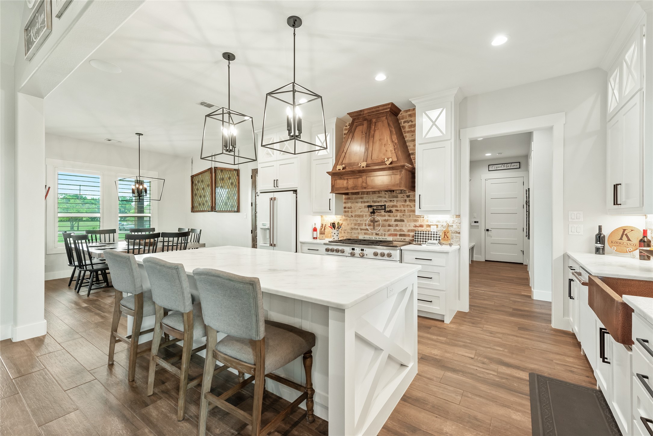 108 Whispering Winds Drive