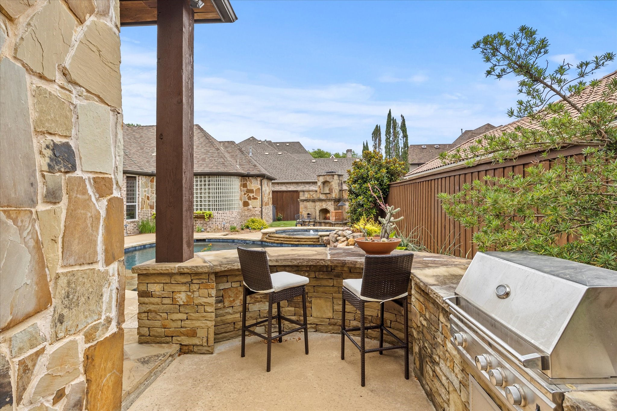 3204 Glenhurst Court