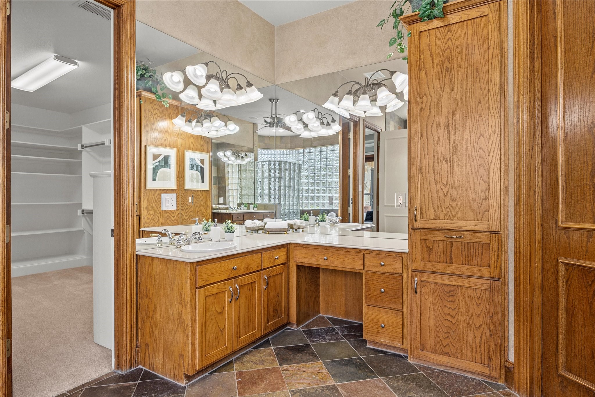 3204 Glenhurst Court
