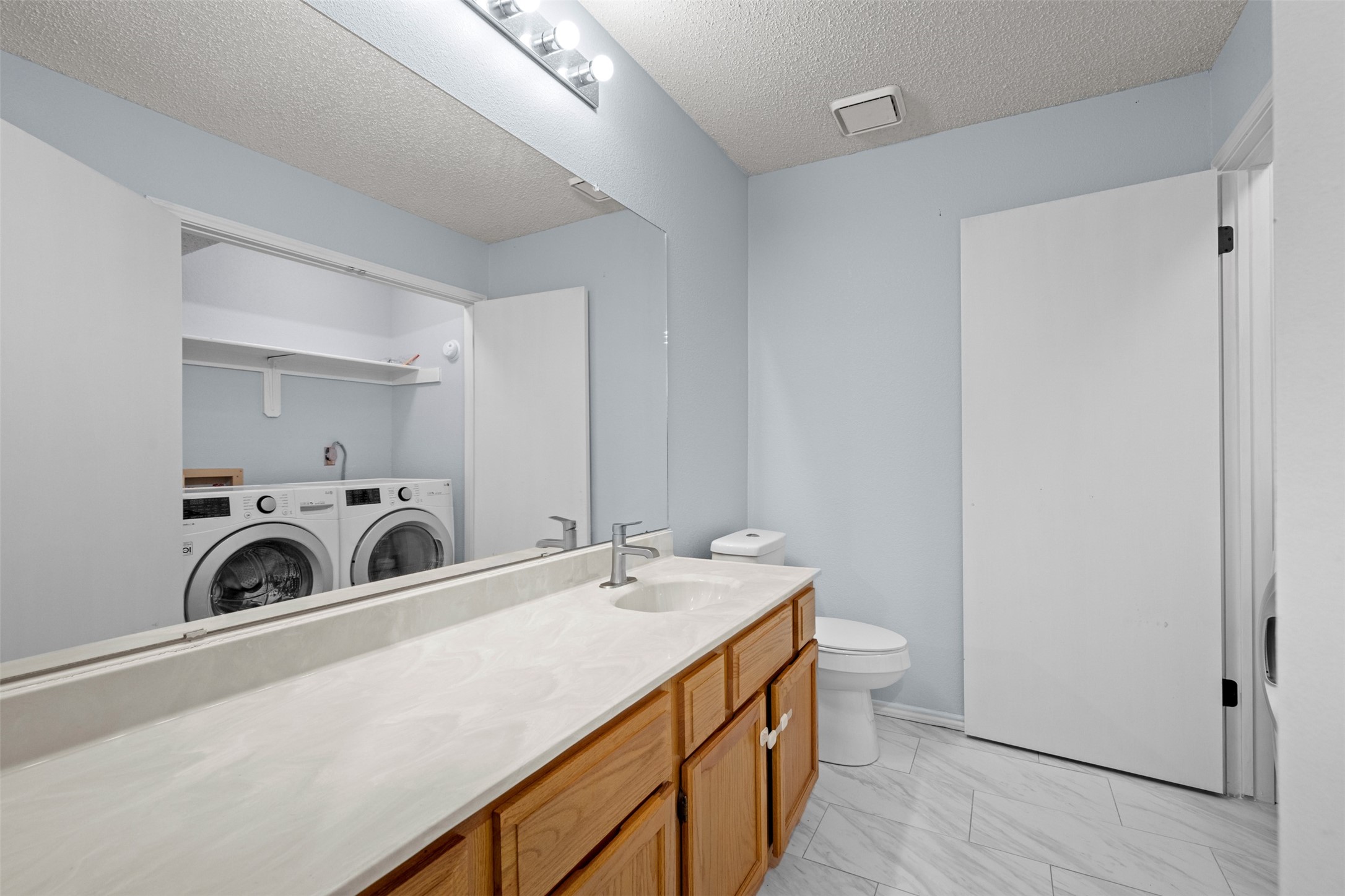 1407 Golden Gate Drive