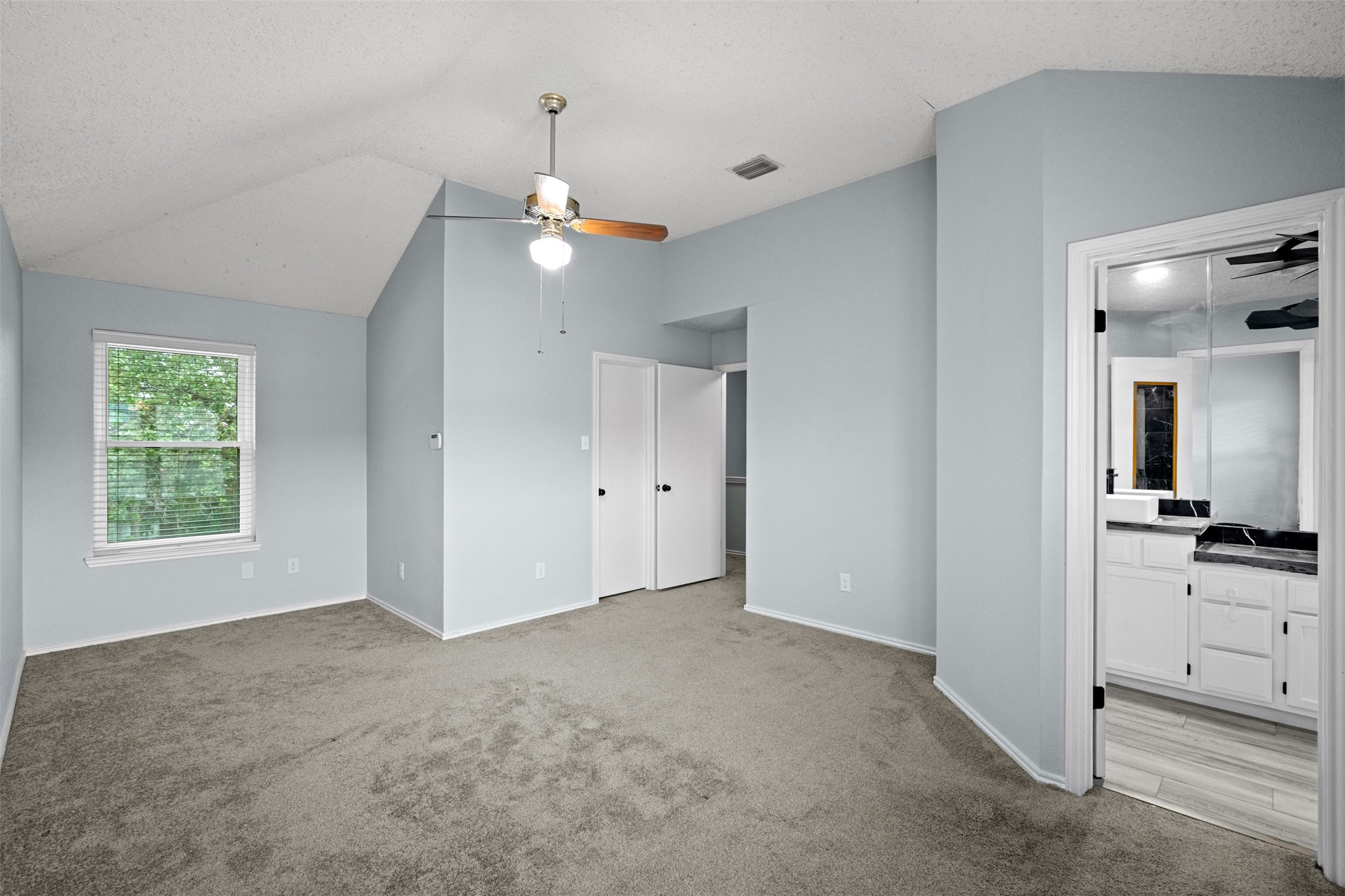 1407 Golden Gate Drive