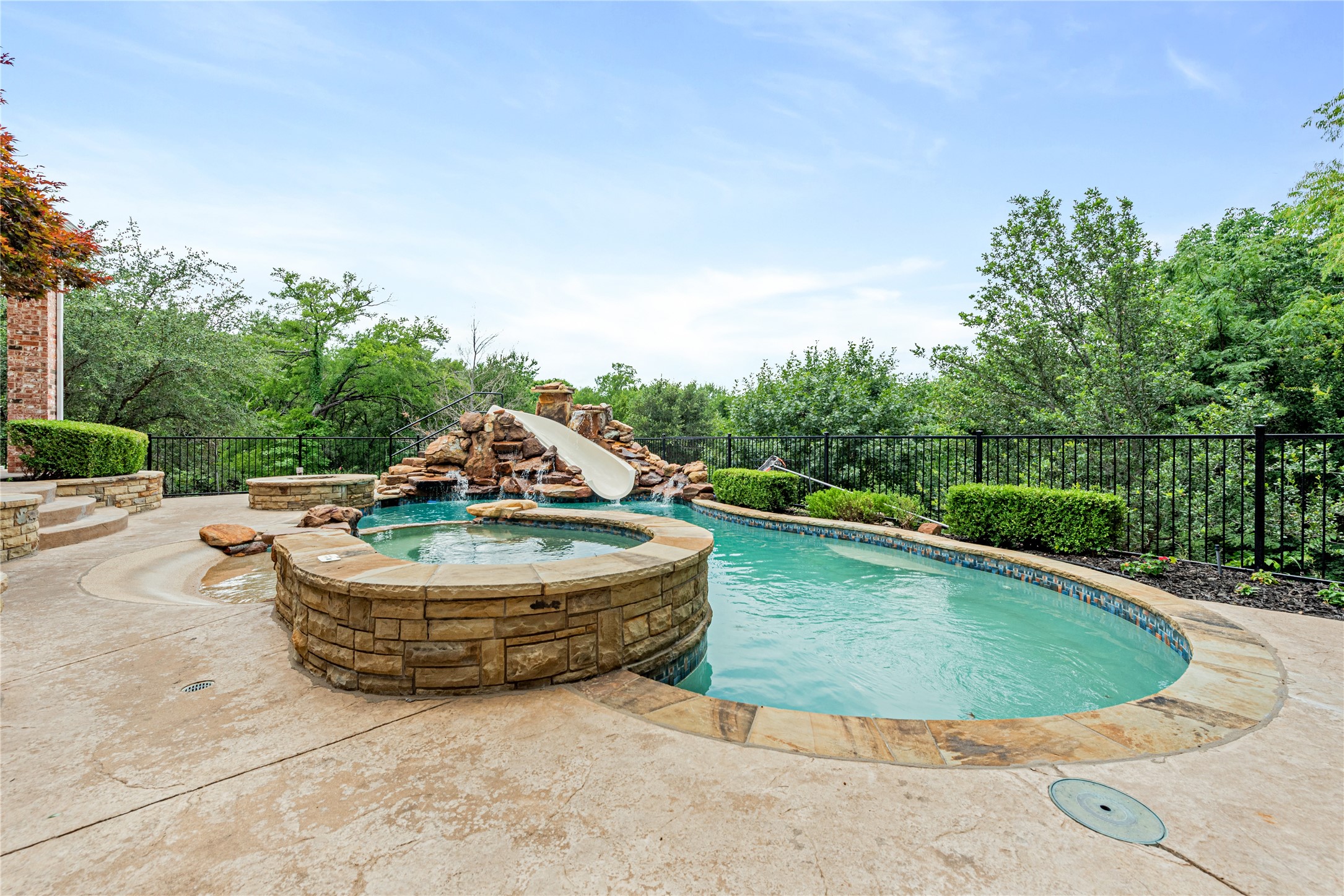 6405 Shorehaven Court