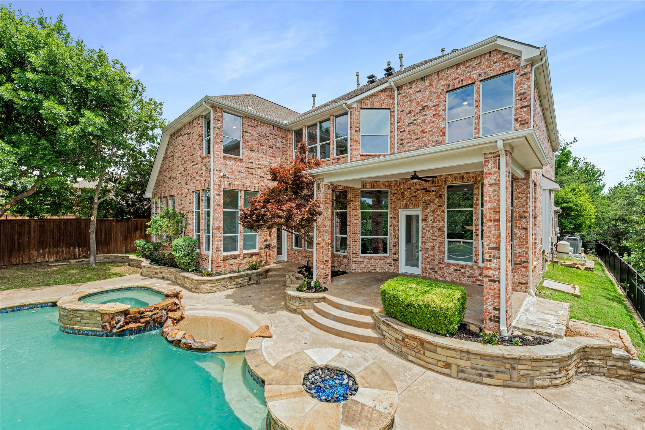 6405 Shorehaven Court