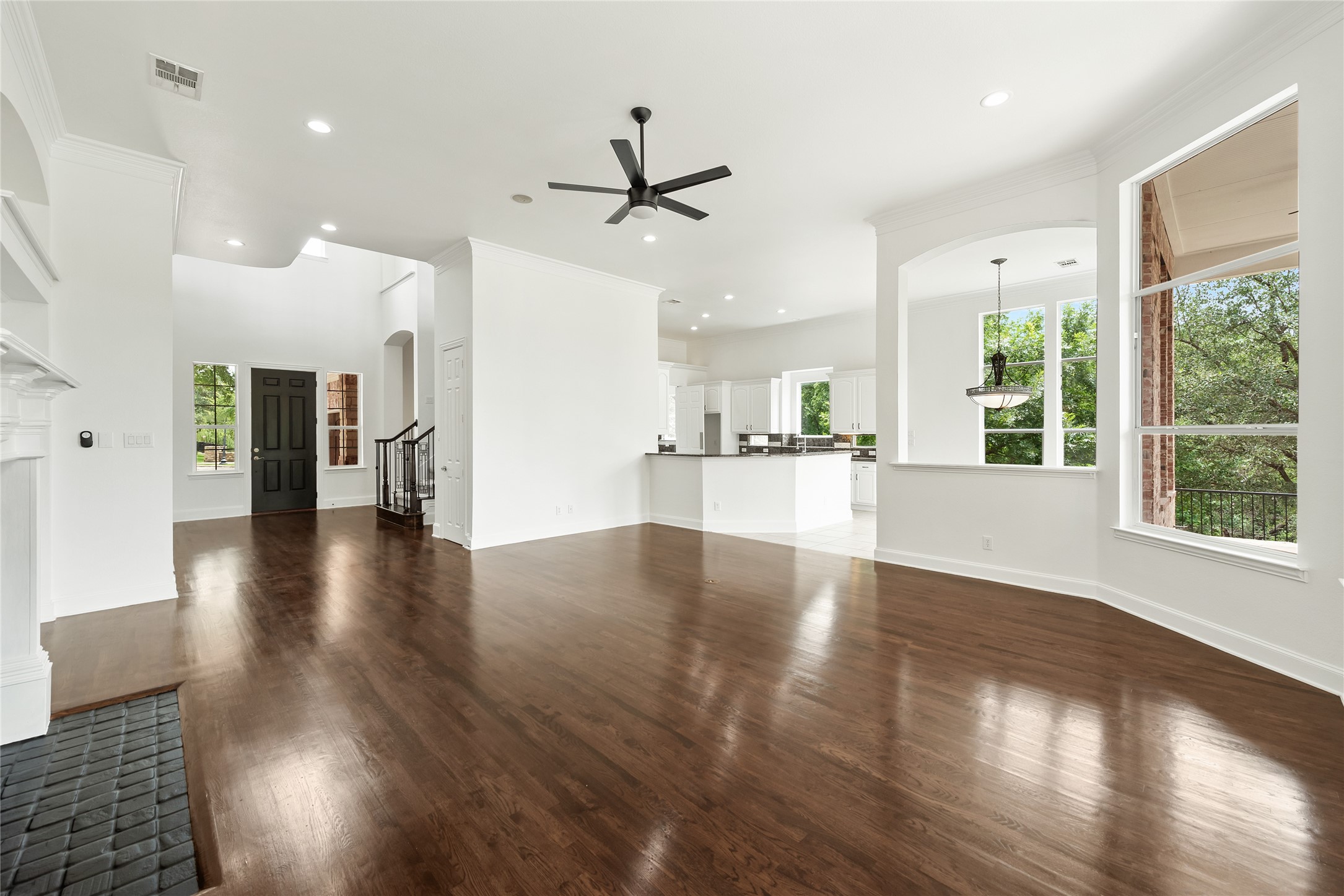 6405 Shorehaven Court