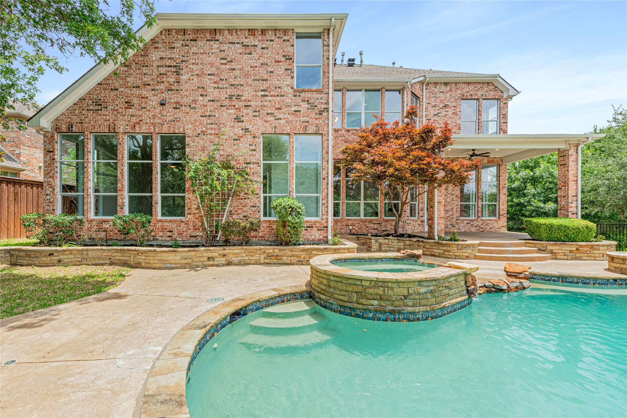 6405 Shorehaven Court