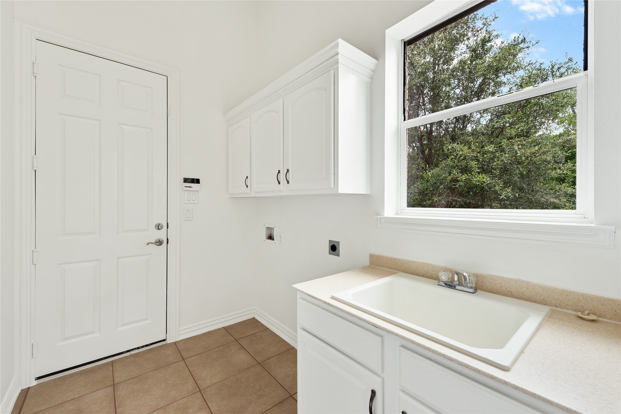 6405 Shorehaven Court