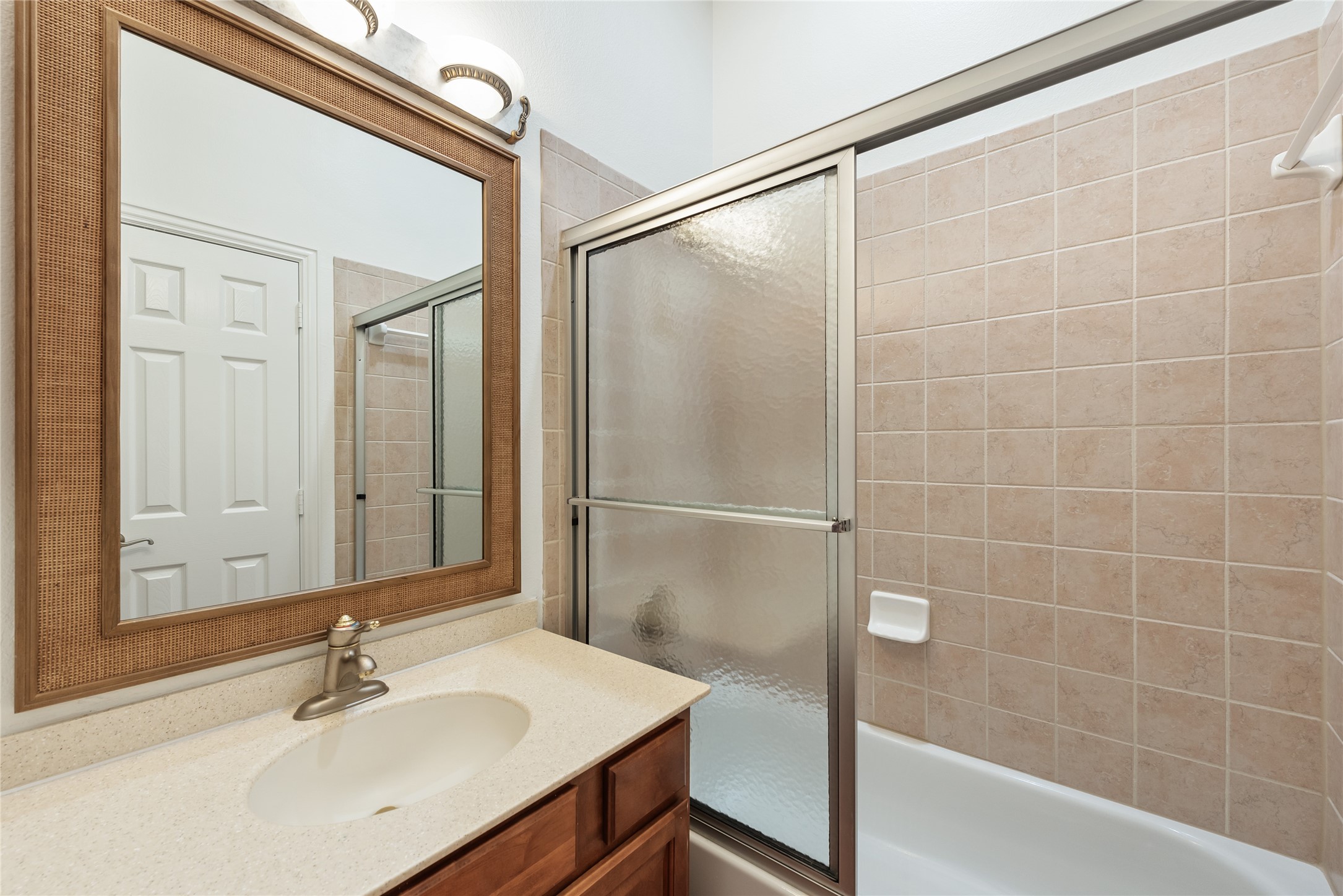 6405 Shorehaven Court