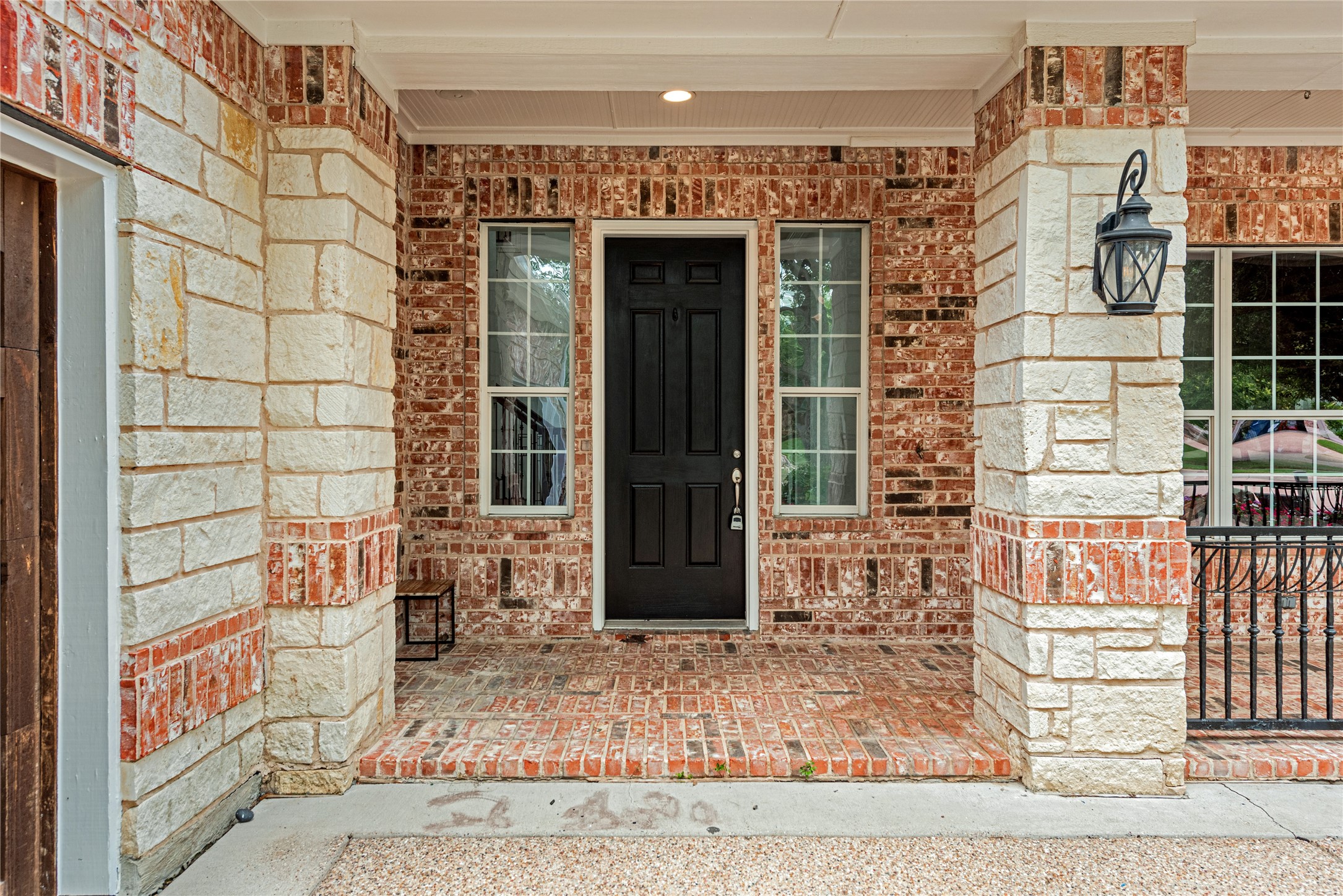 6405 Shorehaven Court