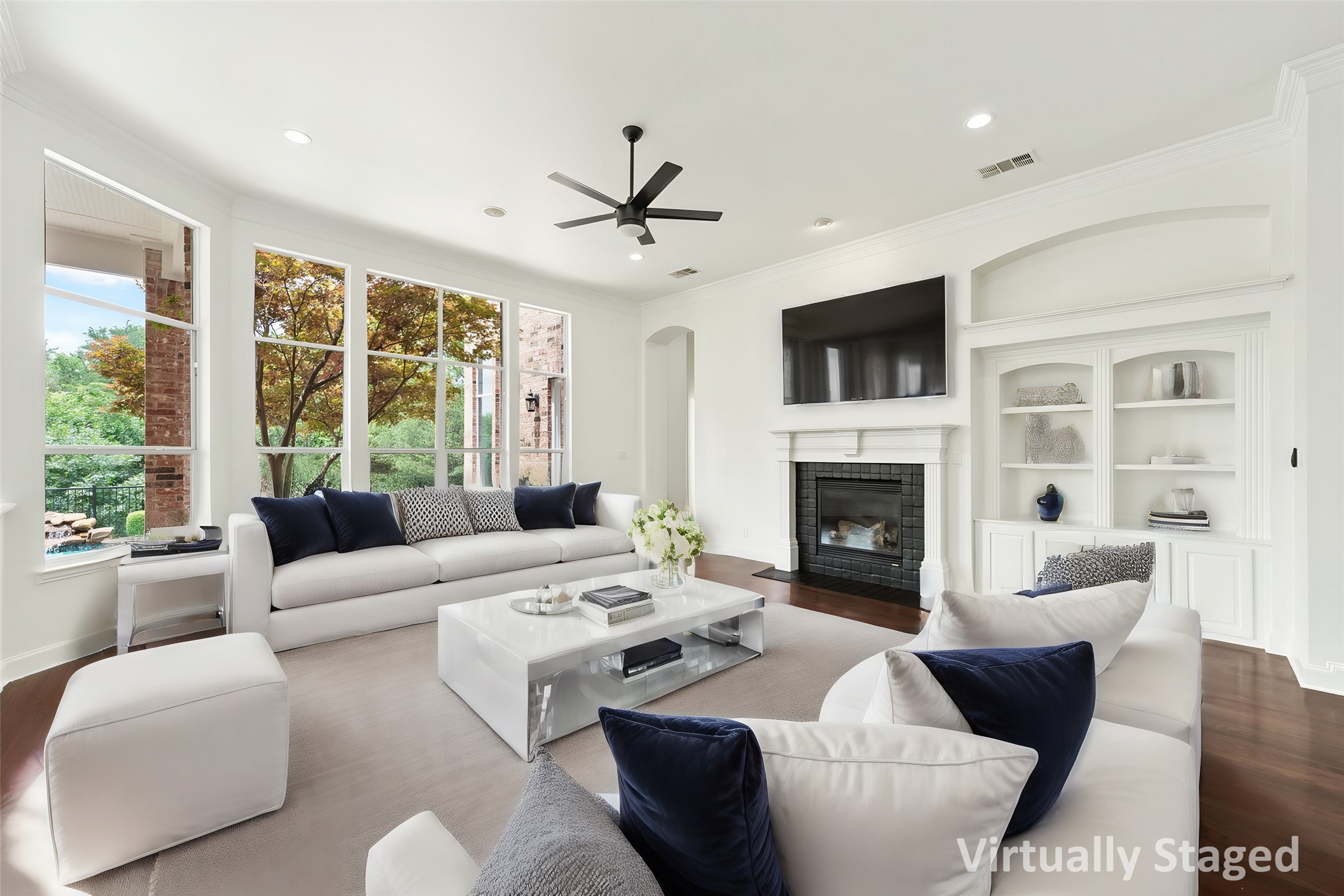 6405 Shorehaven Court