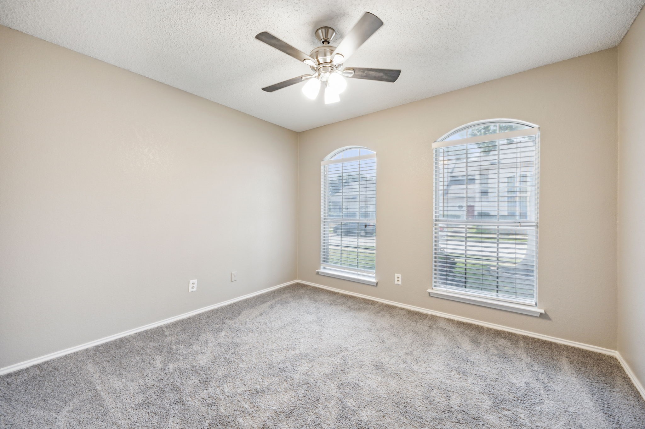 5207 Tennis Villa Drive