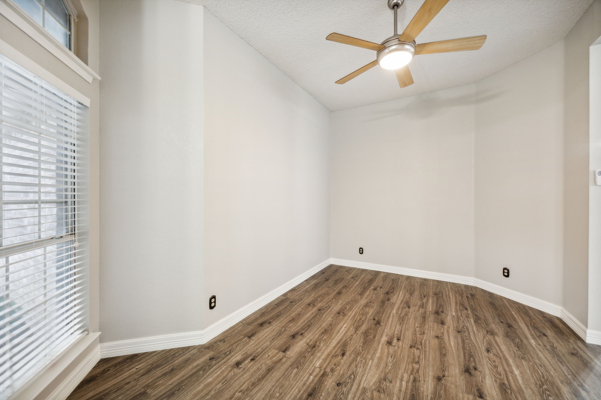 5207 Tennis Villa Drive