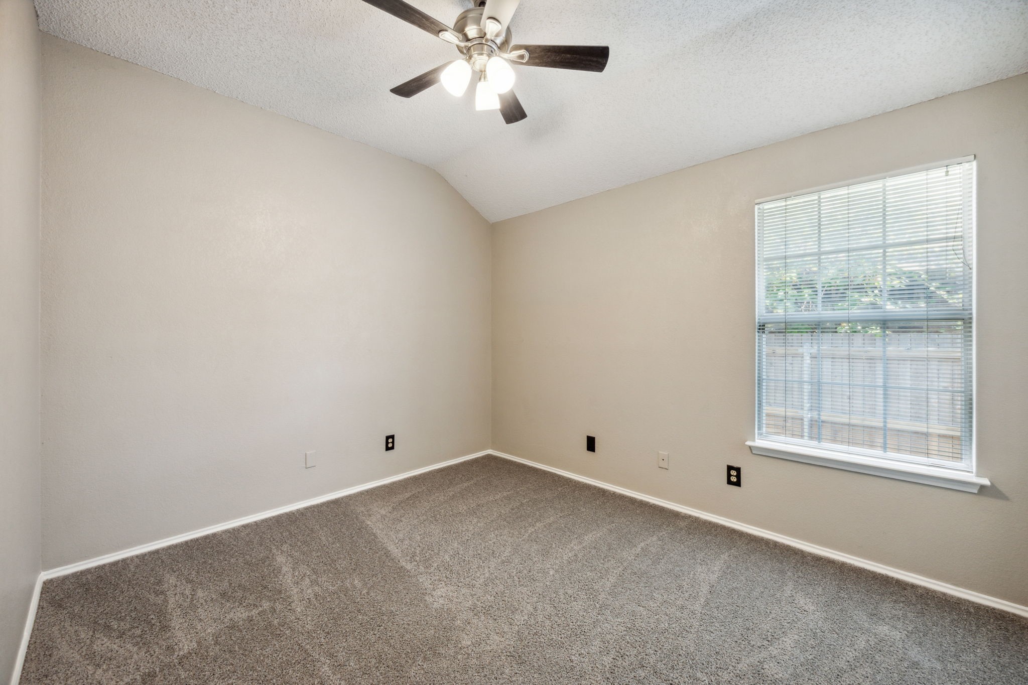 5207 Tennis Villa Drive