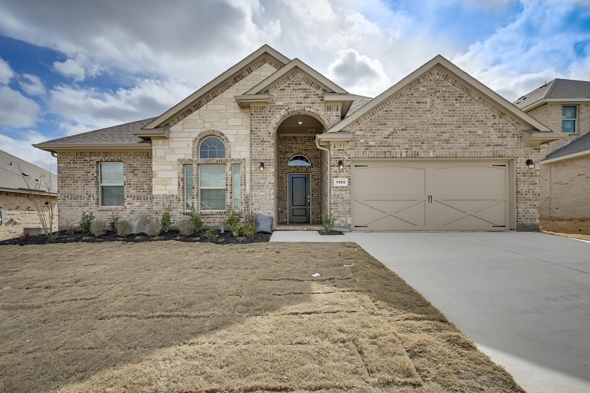 1105 Hikey Lane