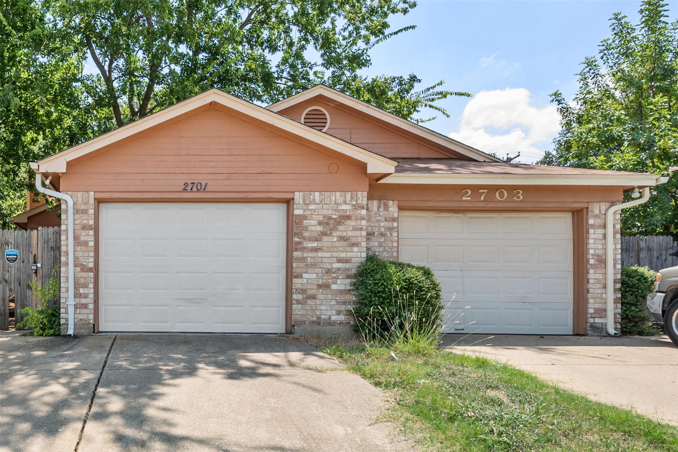 2701 Woodmont Trail