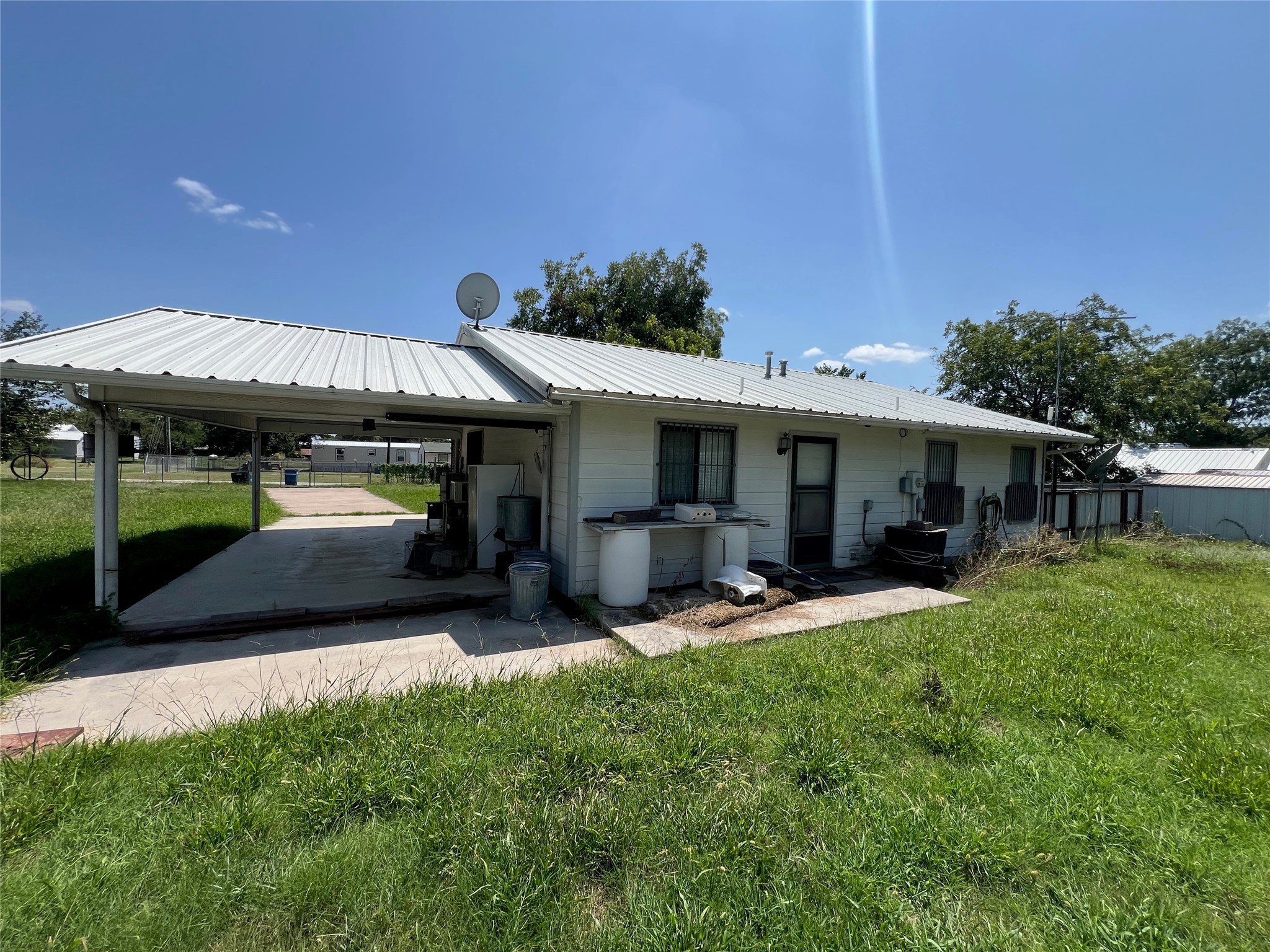 225 6th Street
