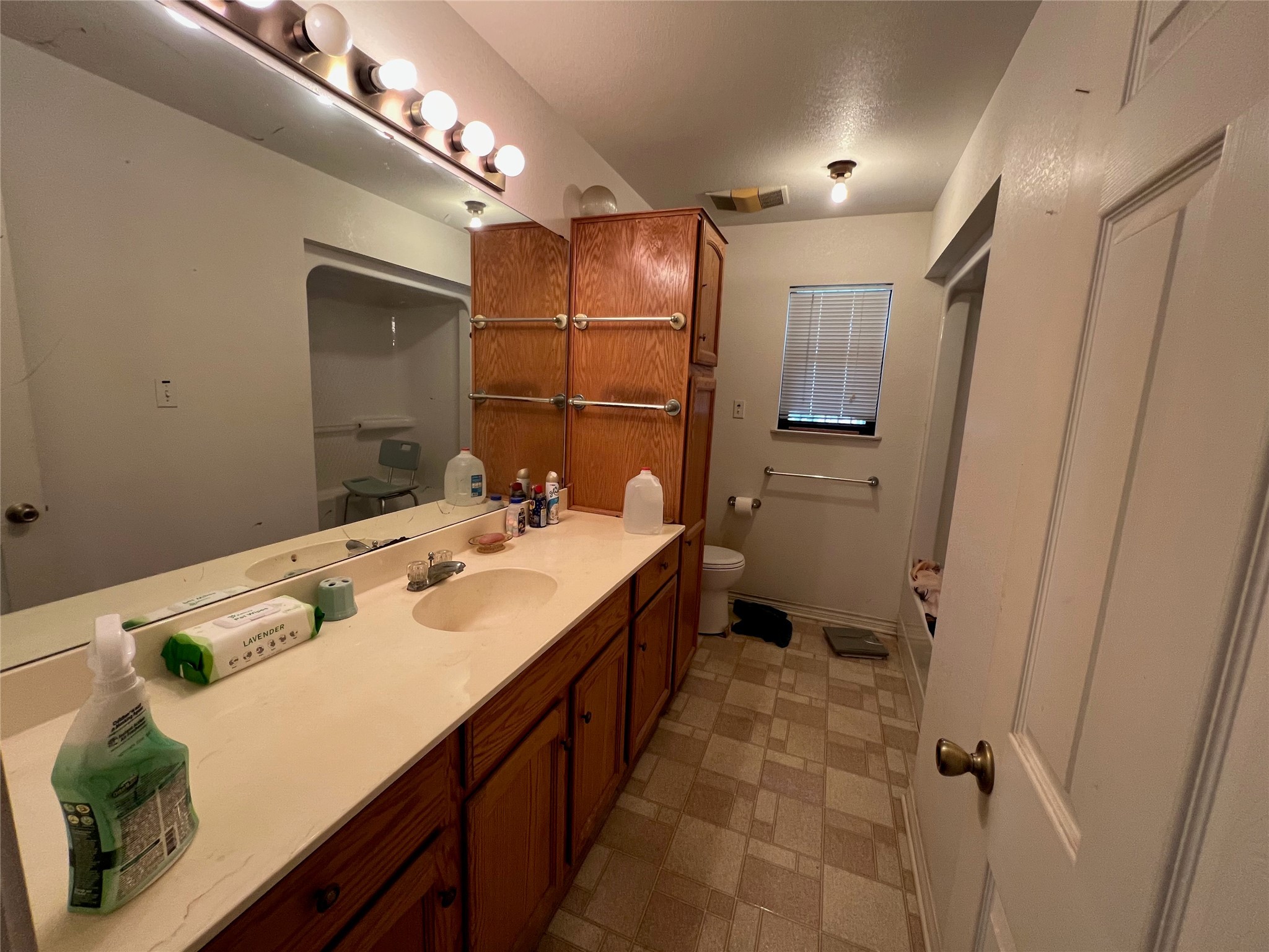 225 6th Street