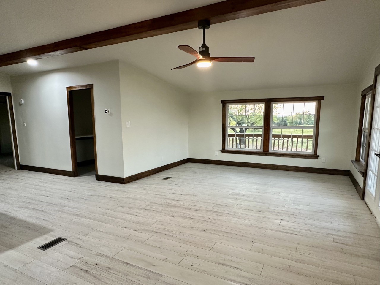 1111 Sandy Lane
