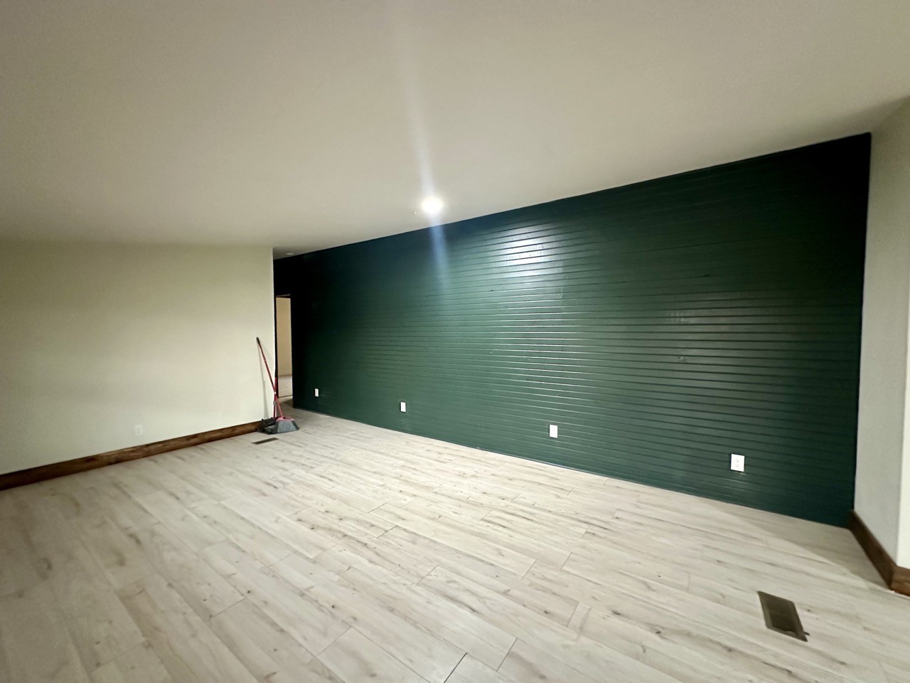 1111 Sandy Lane