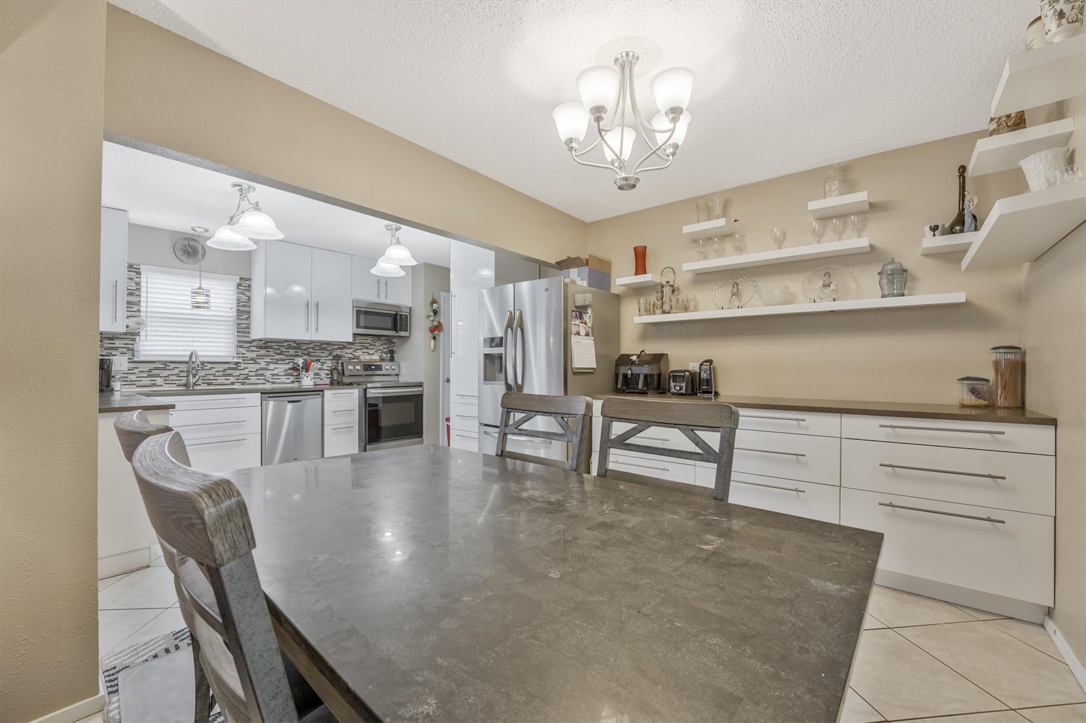 5305 Smoke Tree Drive