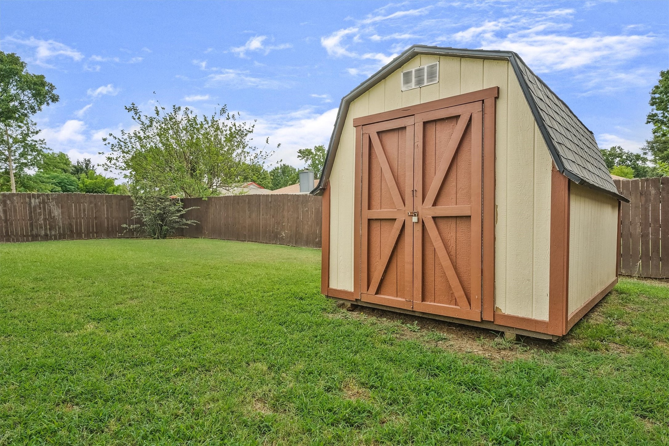 5305 Smoke Tree Drive