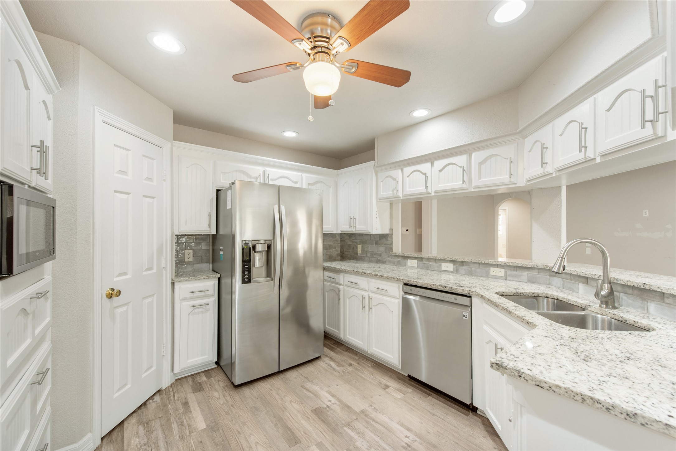 13336 Farm Market 718