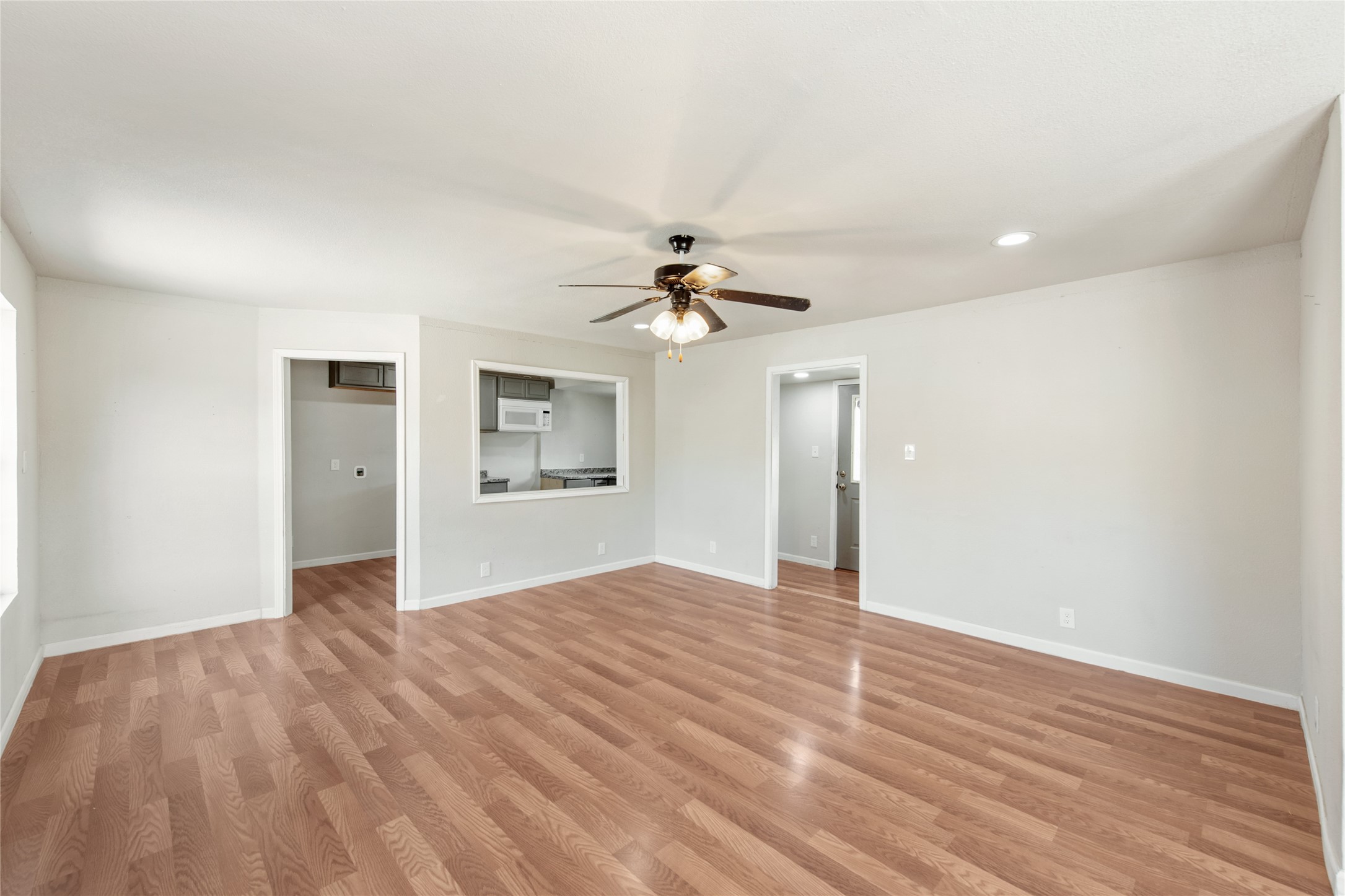 13336 Farm Market 718