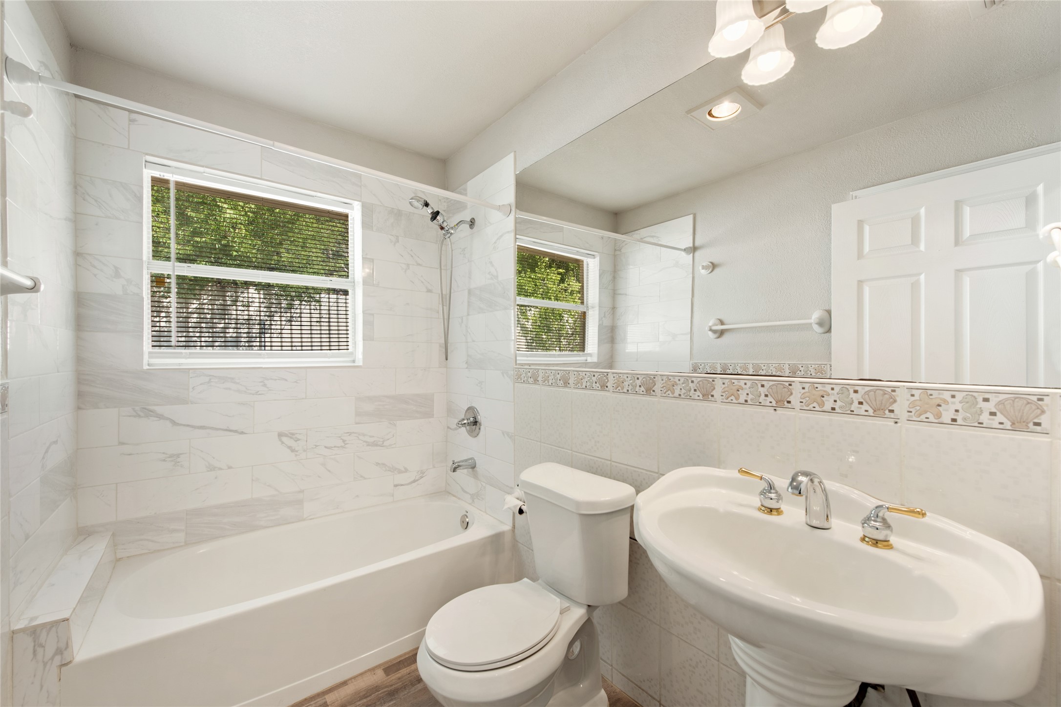 13336 Farm Market 718