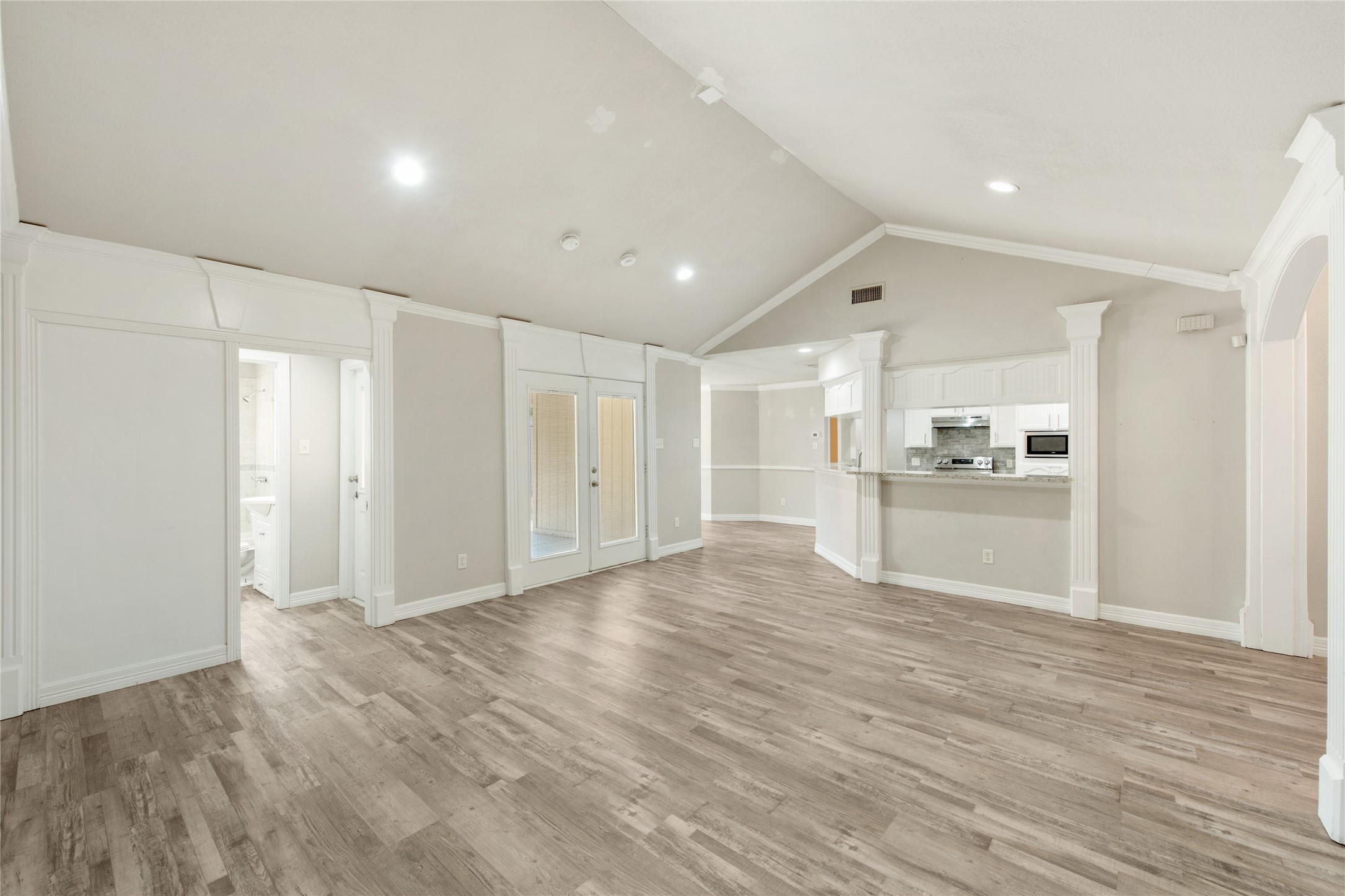 13336 Farm Market 718