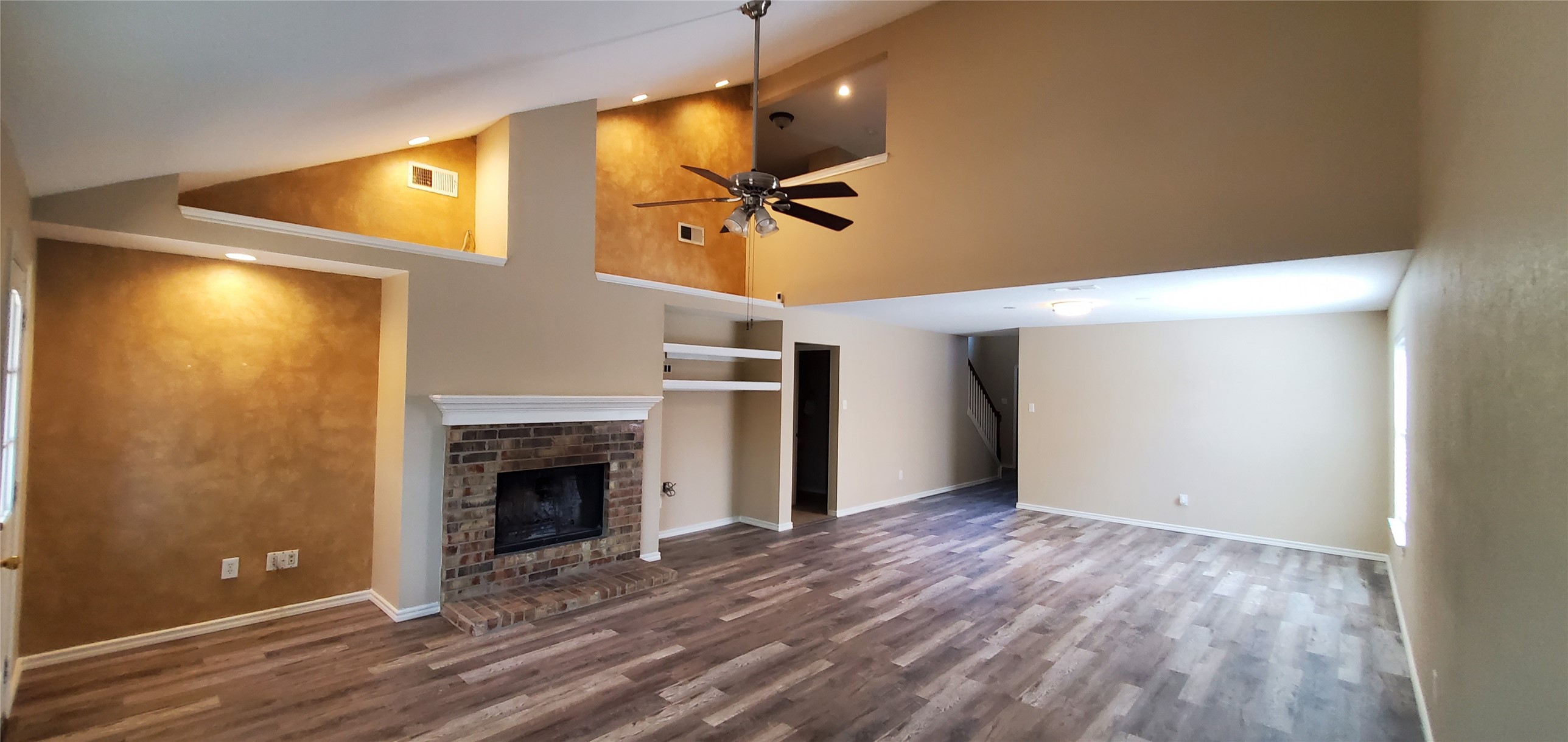 1038 Ridgecrest Drive