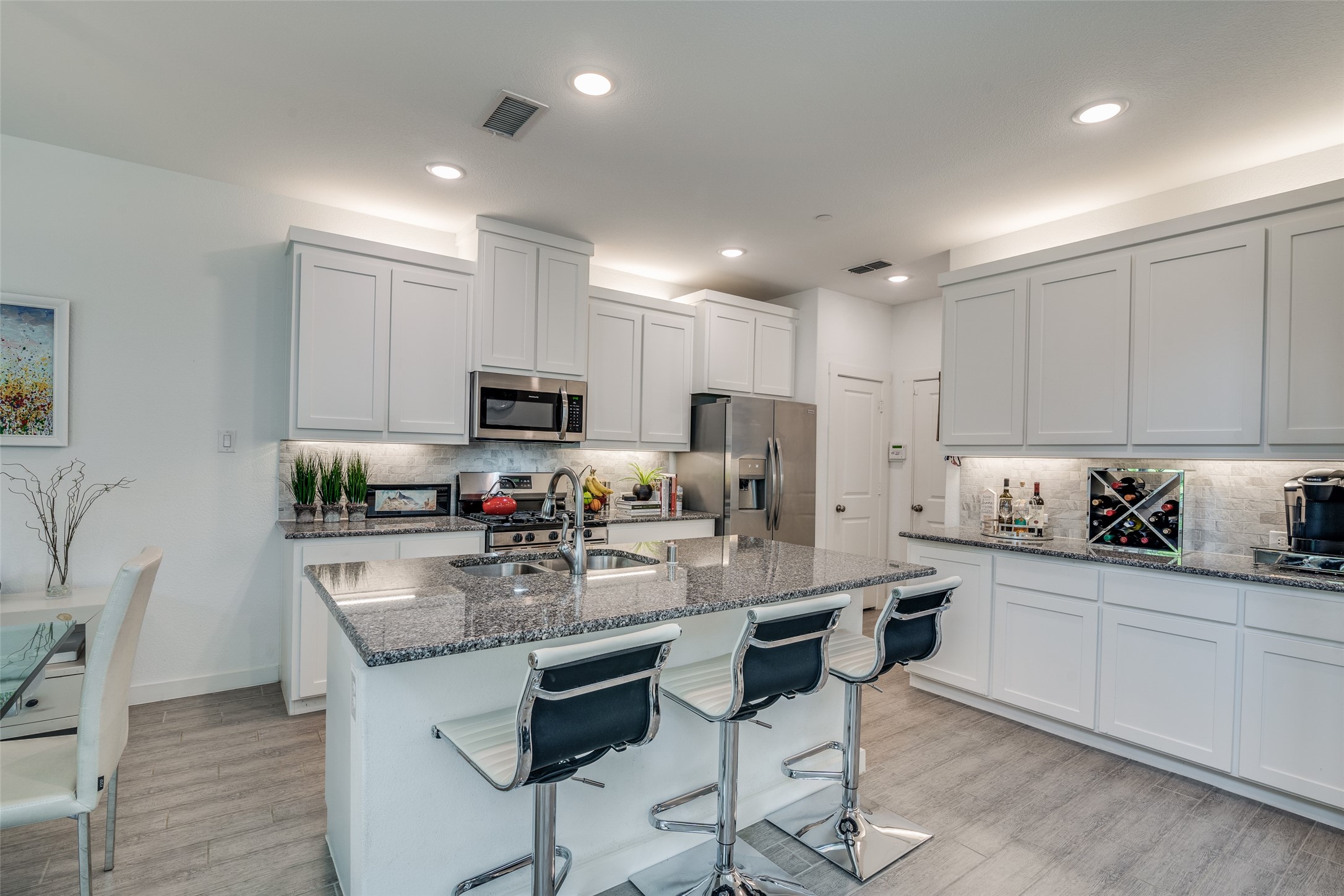 2724 Splendor Drive