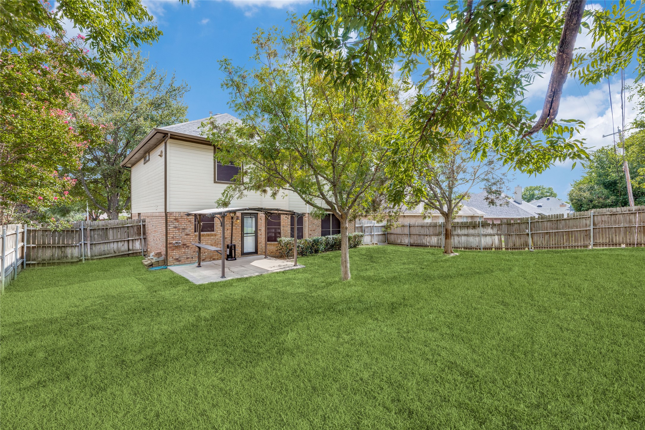 1925 Perry Drive